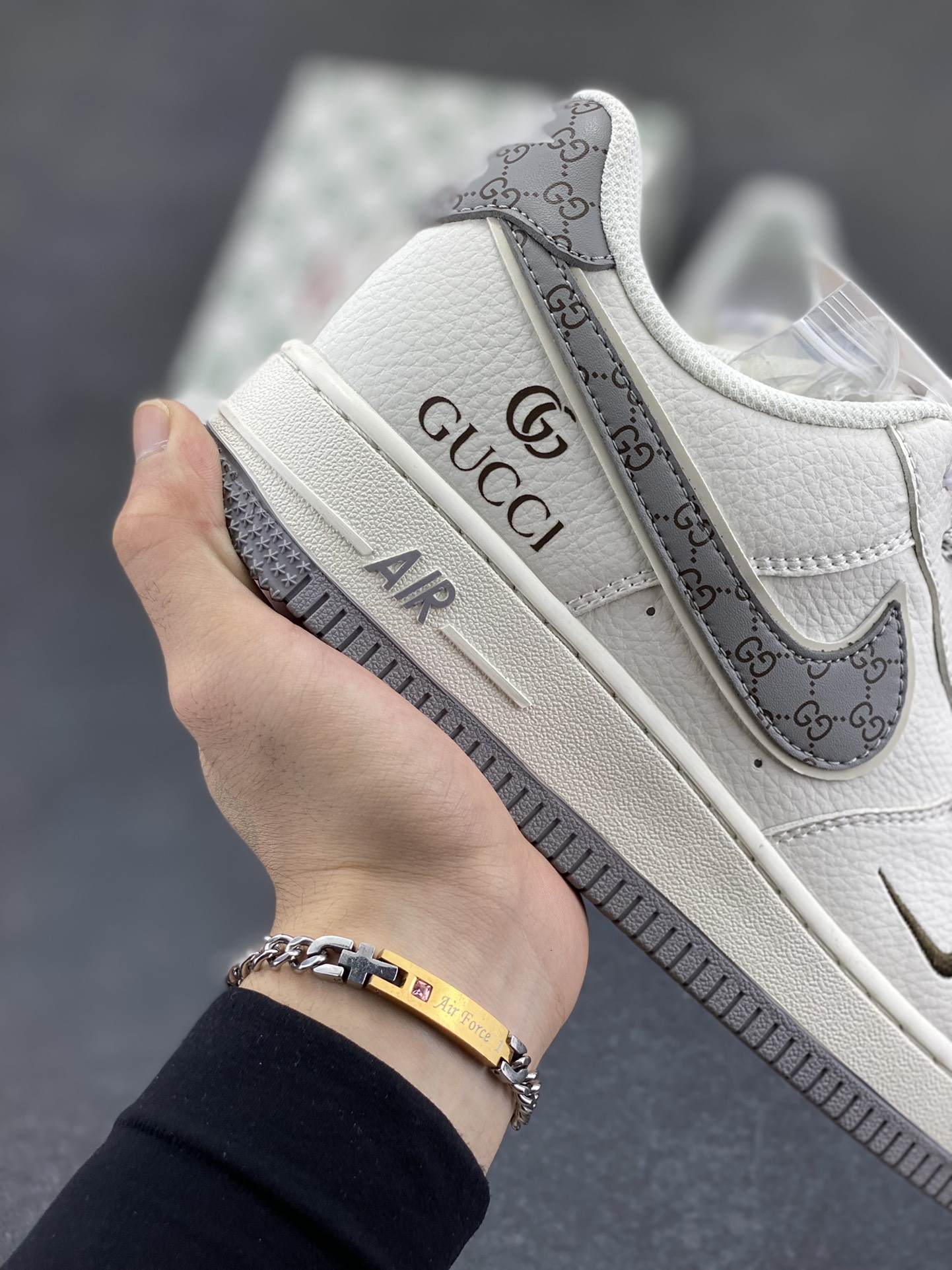 图片[6]-NIke Air Force 1 \’07 Low “古驰联名——经典灰花纹”空军一号 低帮 运动鞋 休闲鞋 折边针车 工艺难度大 原楦头原纸板 原装鞋盒 定制五金配件 内置全掌气垫 原厂鞋底 货号：CS5288-001 尺码：36 36.5 37.5 38 38.5 39 40 40.5 41 42 42.5 43 44 44.5 45-选品中心