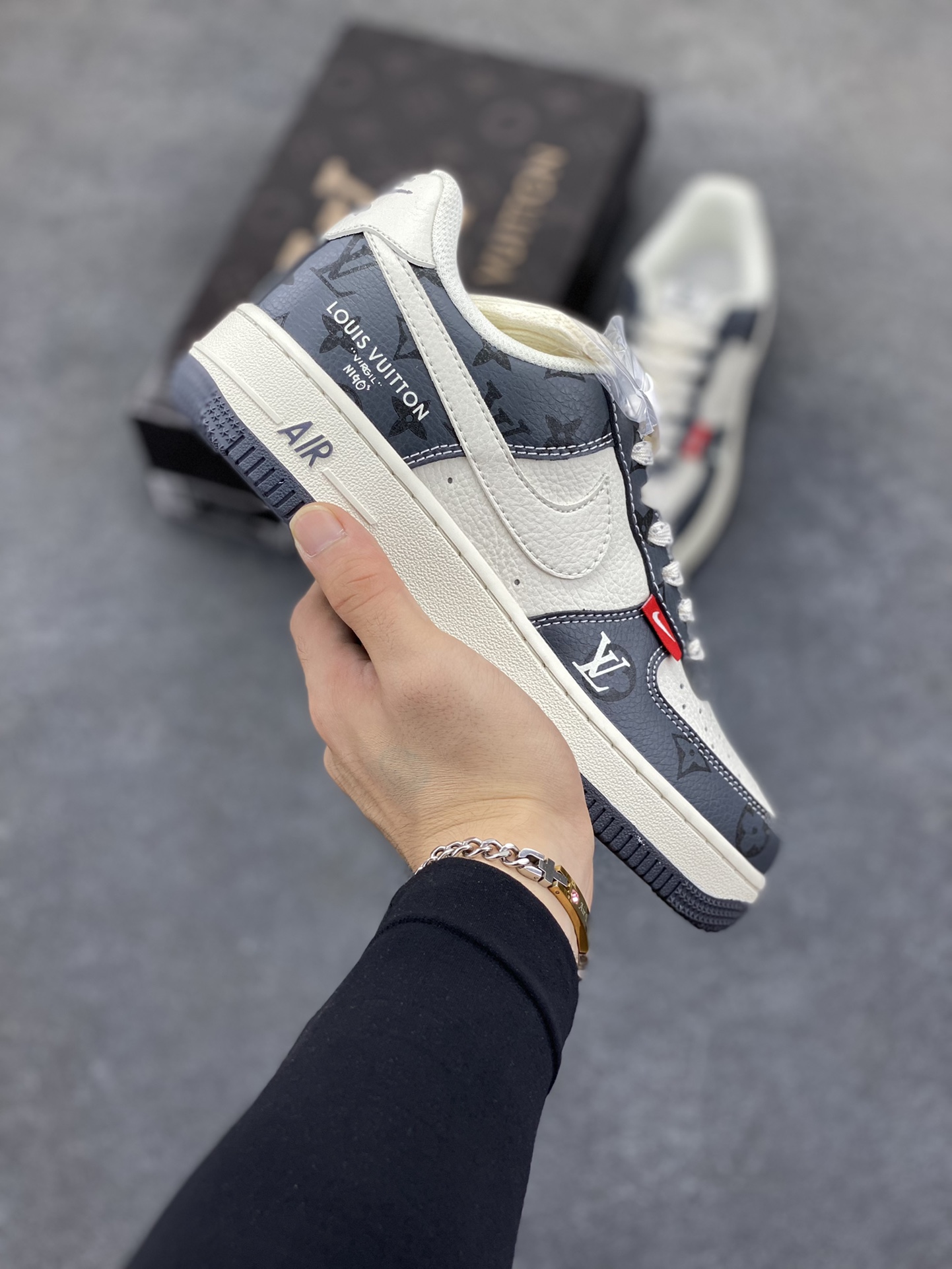 NIke Air Force 1 \’07 Low “LV联名——米灰印花”空军一号 低帮 运动鞋 休闲鞋 折边针车 工艺难度大 原楦头原纸板 原装鞋盒 定制五金配件 内置全掌气垫 原厂鞋底 货号:CS5288-002 尺码:36 36.5 37.5 38 38.5 39 40 40.5 41 42 42.5 43 44 44.5 45-选品中心