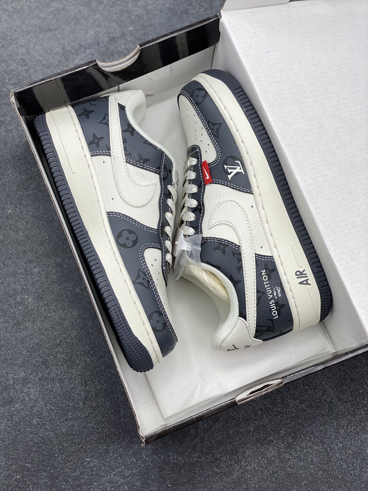 图片[9]-NIke Air Force 1 \’07 Low “LV联名——米灰印花”空军一号 低帮 运动鞋 休闲鞋 折边针车 工艺难度大 原楦头原纸板 原装鞋盒 定制五金配件 内置全掌气垫 原厂鞋底 货号：CS5288-002 尺码：36 36.5 37.5 38 38.5 39 40 40.5 41 42 42.5 43 44 44.5 45-选品中心