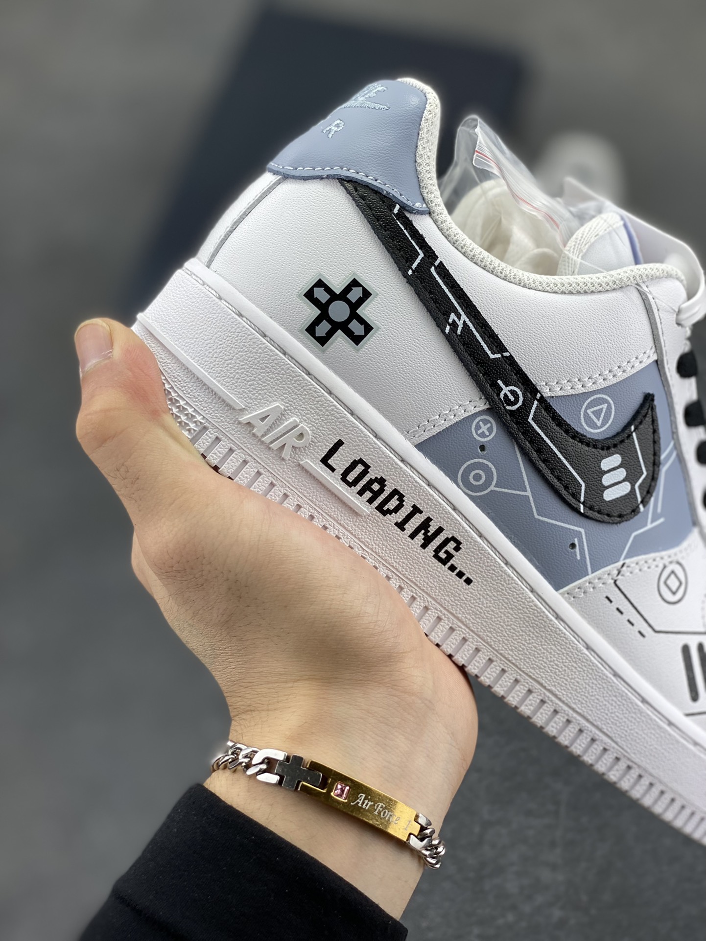图片[6]-福利特价 PS5电玩主题 Nike Air Force 1 Low’07 黑白灰空军一号低帮休闲板鞋 定制皮料 原楦原纸板 纯正空军版型 内置全掌气垫 货号：CW2288-111 尺码：36 36.5 37.5 38 38.5 39 40 40.5 41 42 42.5 43 44 44.5 45-选品中心