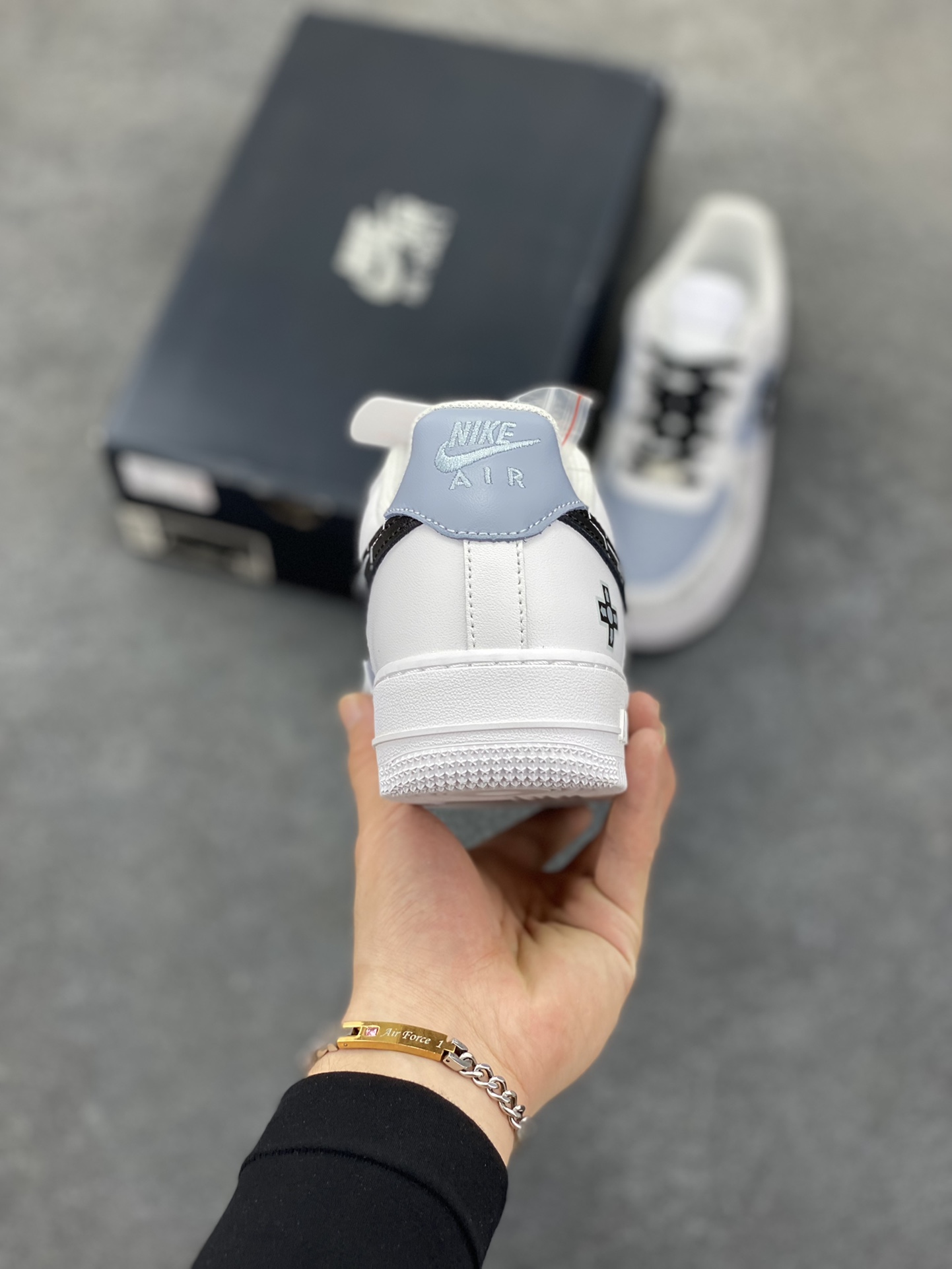 图片[4]-福利特价 PS5电玩主题 Nike Air Force 1 Low’07 黑白灰空军一号低帮休闲板鞋 定制皮料 原楦原纸板 纯正空军版型 内置全掌气垫 货号：CW2288-111 尺码：36 36.5 37.5 38 38.5 39 40 40.5 41 42 42.5 43 44 44.5 45-选品中心