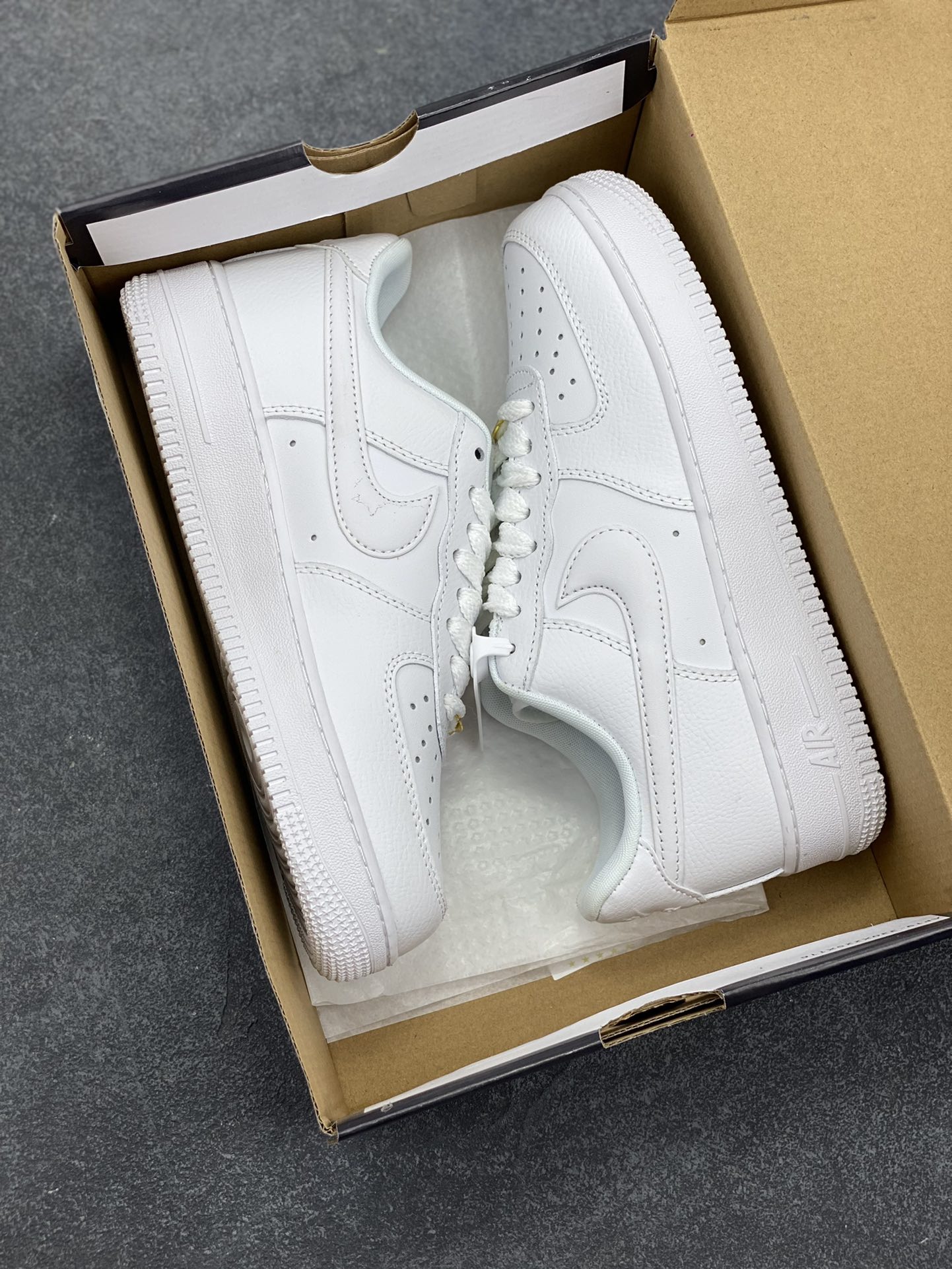 图片[9]-Nk Air Force 1\’07 Low 白荔枝纹 空军一号低帮休闲板鞋 原楦头原纸板 打造纯正空军版型#专注外贸渠道 全掌内置蜂窝气垫 #原盒配件 原厂中底钢印、拉帮完美 货号：HF2014-100 尺码：36 36.5 37.5 38 38.5 39 40 40.5 41 42 42.5 43 44 44.5 45-选品中心