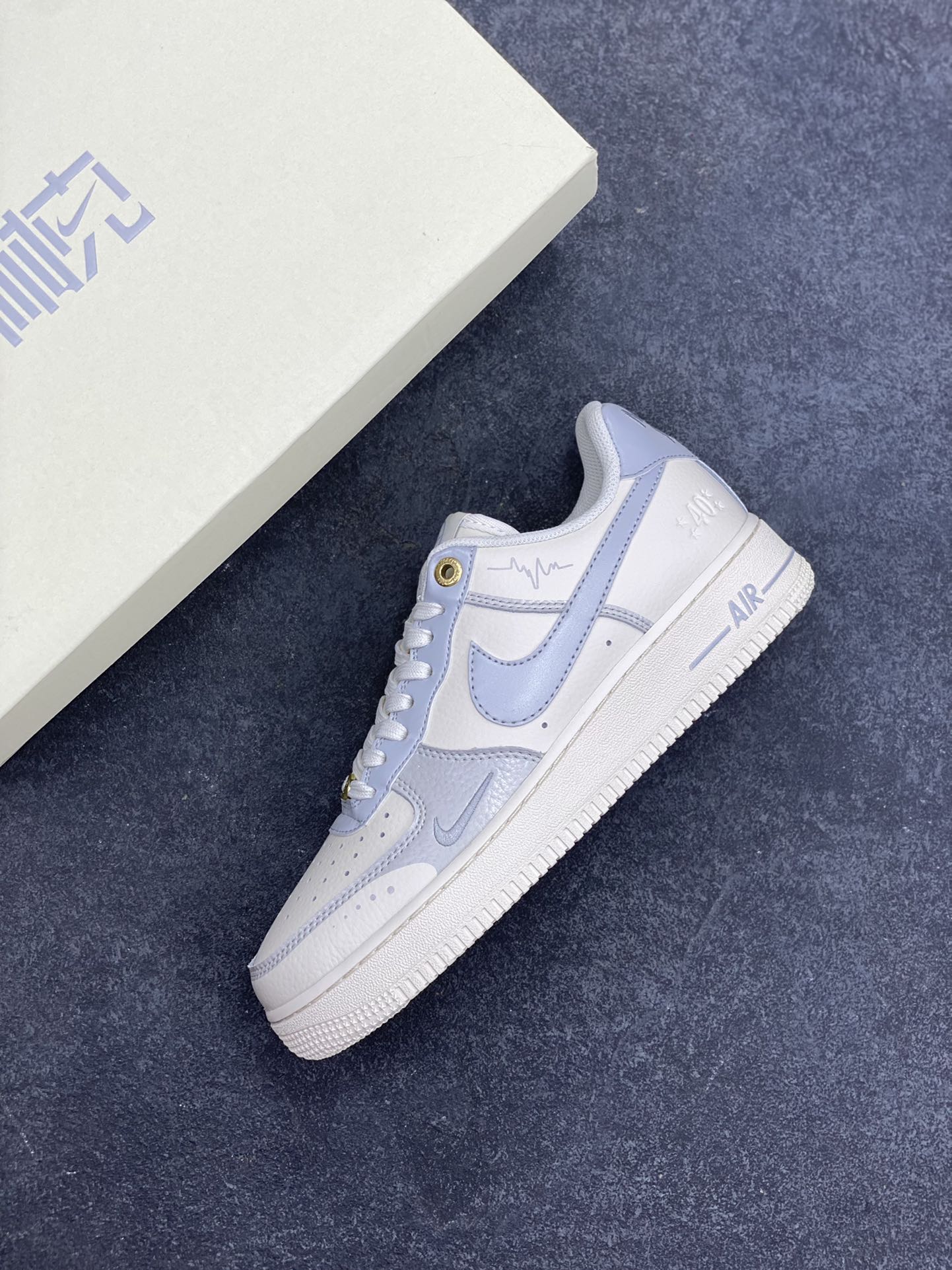 图片[7]-福利特价 “夏日清空”学院风定制款 Nk Air Force 1\’07 Low 学院风 空军一号低帮休闲板鞋 原楦头原纸板 打造纯正空军版型 专注外贸渠道 全掌内置蜂窝气垫 原厂中底钢印、拉帮完美 货号：DQ7582-102 尺码：36 36.5 37.5 38 38.5 39 40 40.5 41 42 42.5 43 44 44.5 45-选品中心