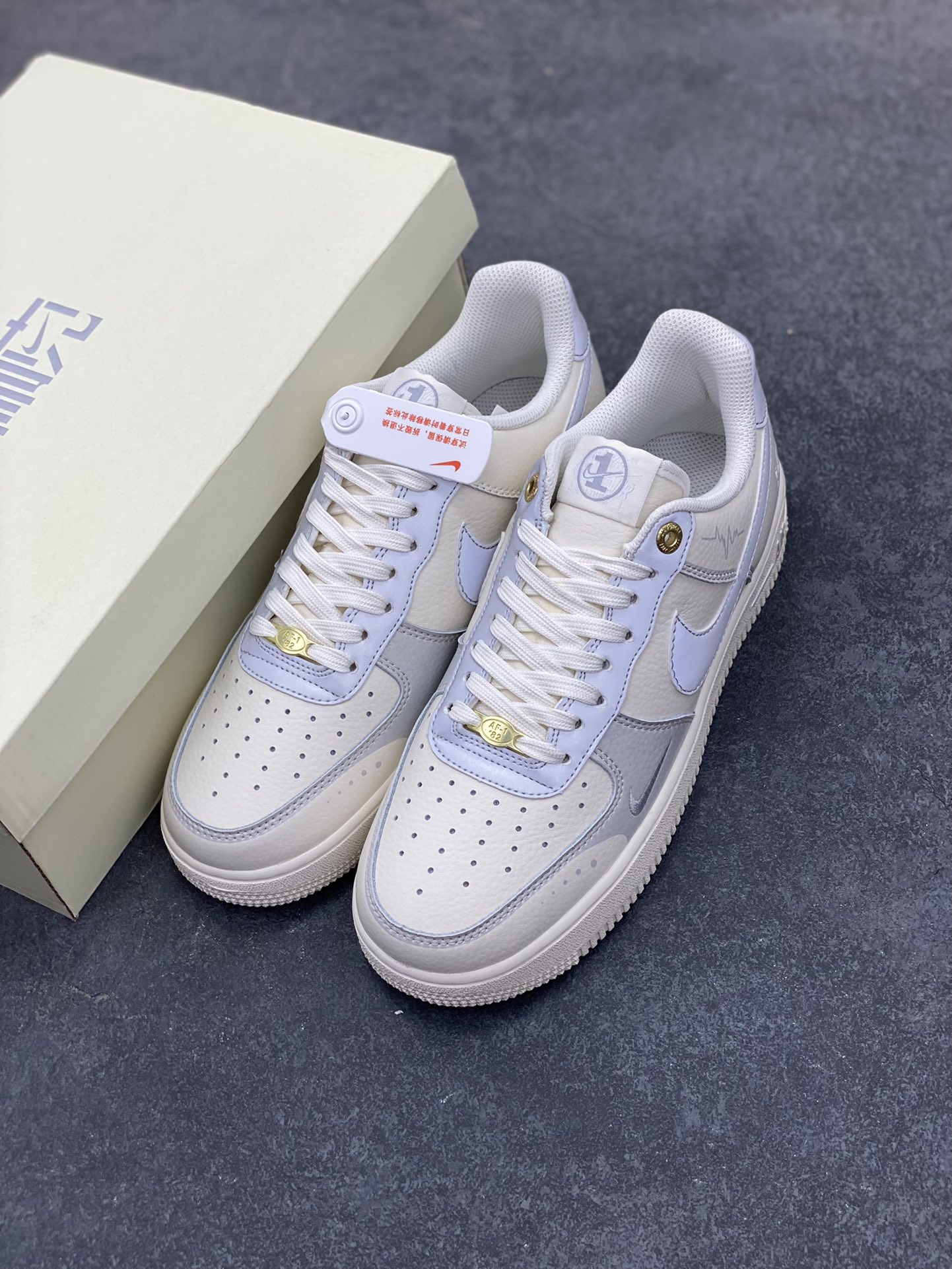 图片[8]-福利特价 “夏日清空”学院风定制款 Nk Air Force 1\’07 Low 学院风 空军一号低帮休闲板鞋 原楦头原纸板 打造纯正空军版型 专注外贸渠道 全掌内置蜂窝气垫 原厂中底钢印、拉帮完美 货号：DQ7582-102 尺码：36 36.5 37.5 38 38.5 39 40 40.5 41 42 42.5 43 44 44.5 45-选品中心