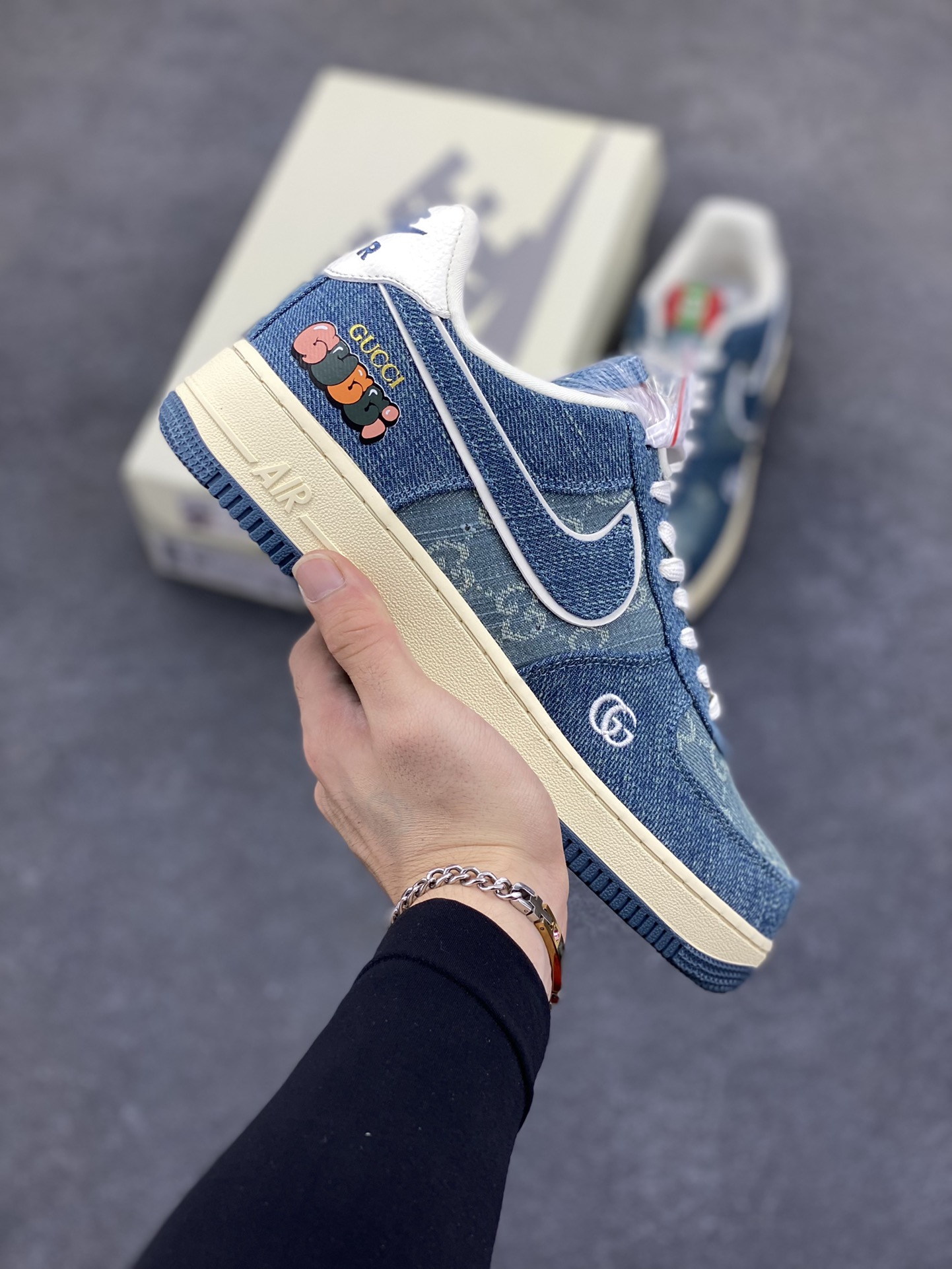 NIke Air Force 1 \’07 Low 古驰联名–青蓝牛仔 空军一号低帮 运动鞋 休闲鞋 折边针车 工艺难度大 原楦头原纸板 原装鞋盒 原厂鞋底 超高清洁度 细节完美 货号:SC0601-561 尺码:36 36.5 37.5 38 38.5 39 40 40.5 41 42 42.5 43 44 44.5 45-选品中心