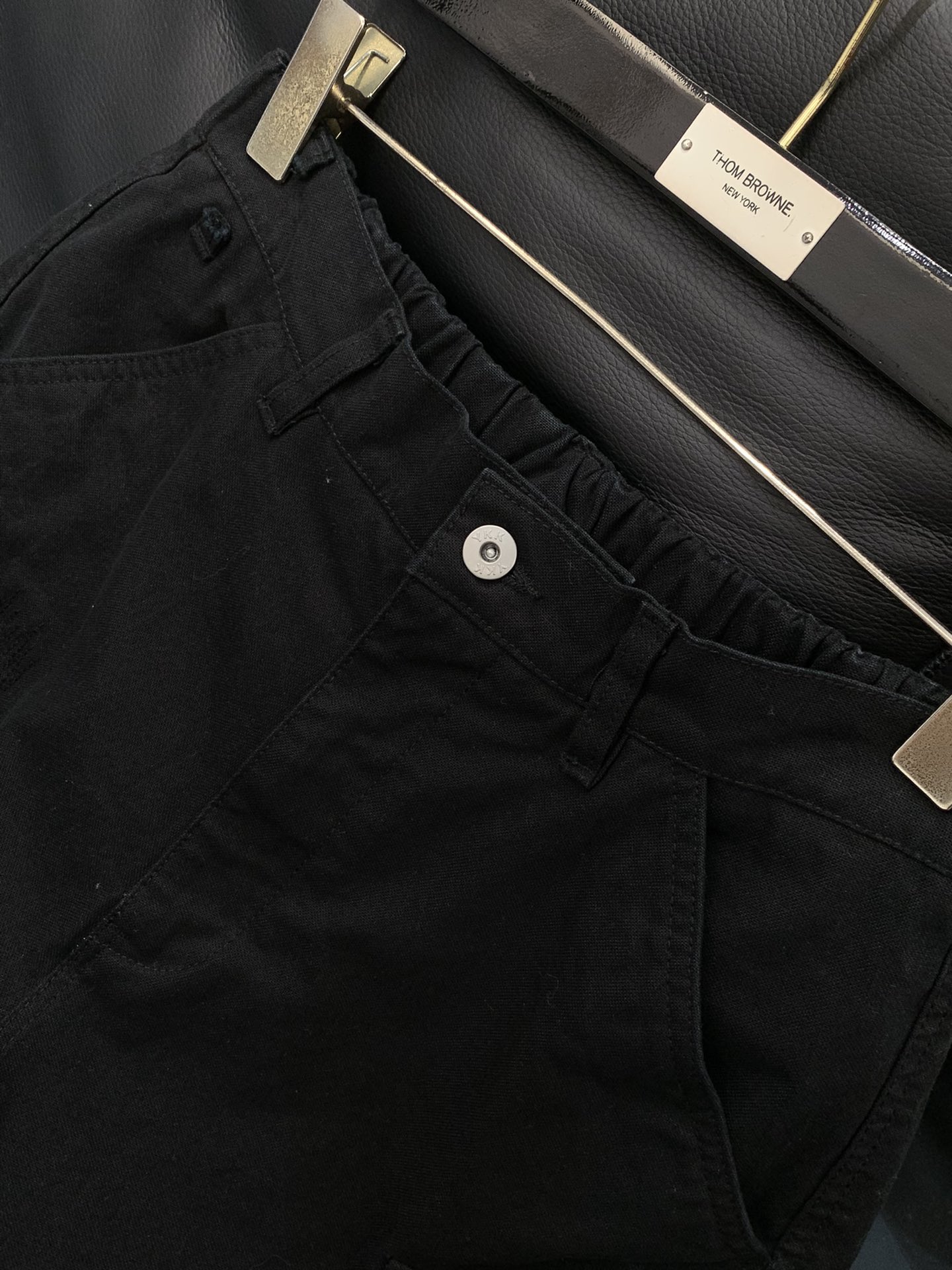 Title: Stone Island Summer 2025 Update: High-Explosive Fashion Shorts and Unique Design Summary: P768 Stone Island update features synchronized cabinets, high-quality fabric, top embroidery logo, - 图片 4