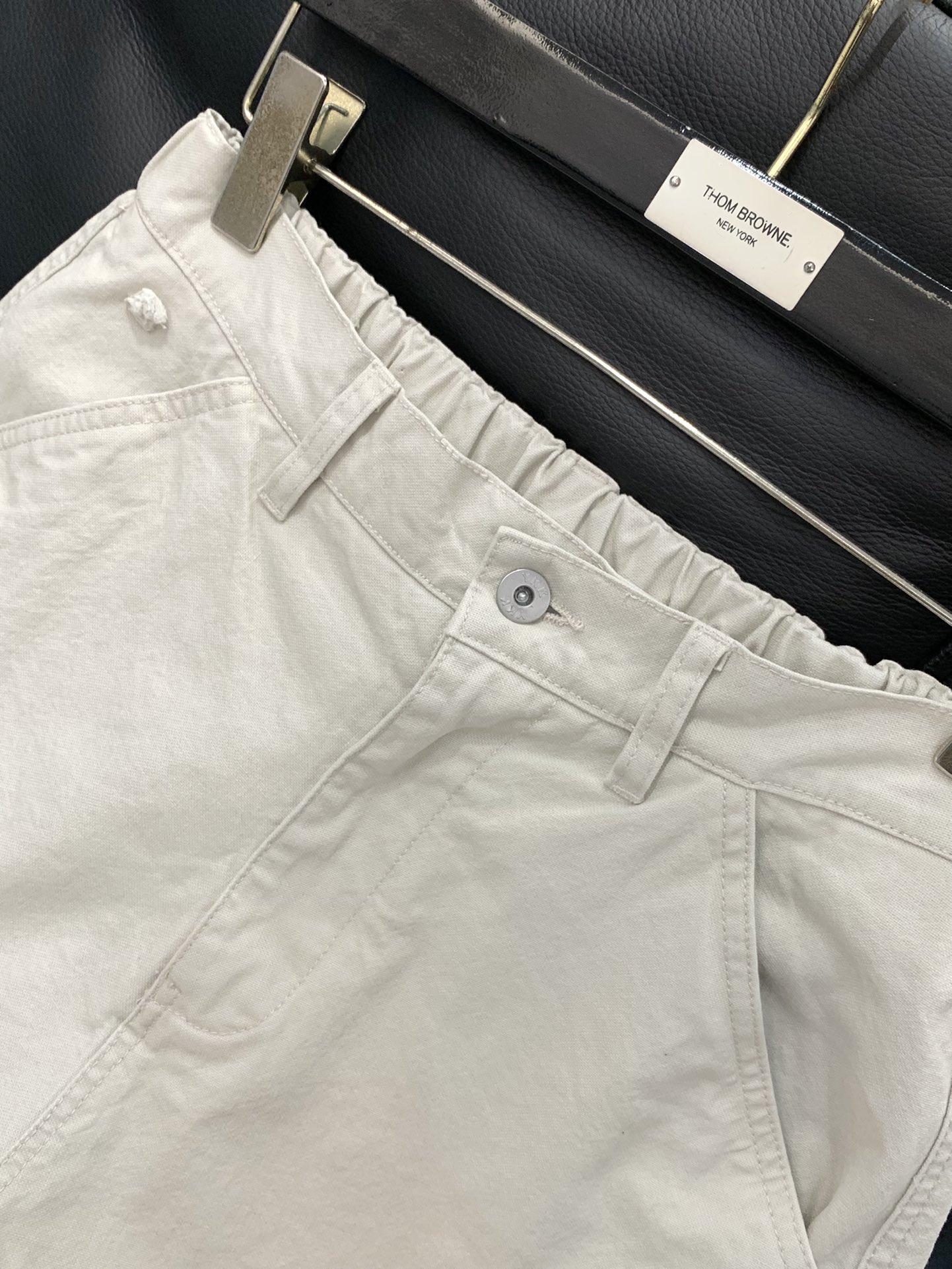 “Stone Island Summer 2025 Update: High-Explosive Fashion Shorts and Unique Design” - 图片 4