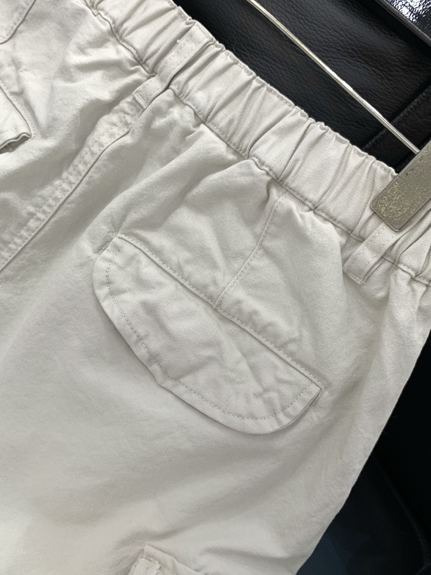 “Stone Island Summer 2025 Update: High-Explosive Fashion Shorts and Unique Design” - 图片 8