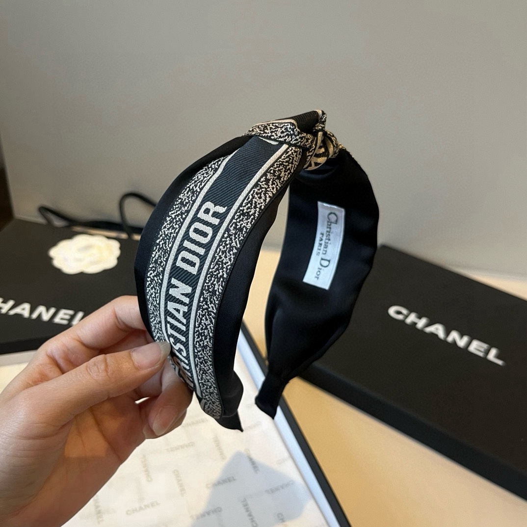 🆕

Dior迪奥新款发箍
