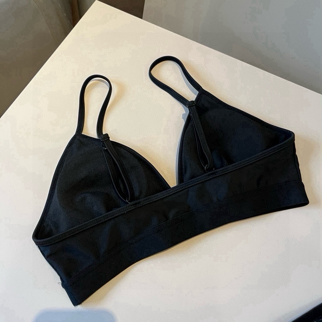🆕
LV比基尼👙❤️😍🥰适合多种场景的游泳衣🏊‍♀️海边 游泳池 温泉 水上乐园 漂流都可以😌内搭外穿也