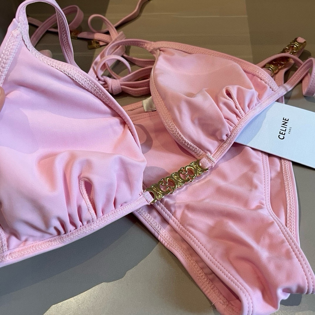 🆕
Celine赛琳新款比基尼， S M L XL。细节待更新
