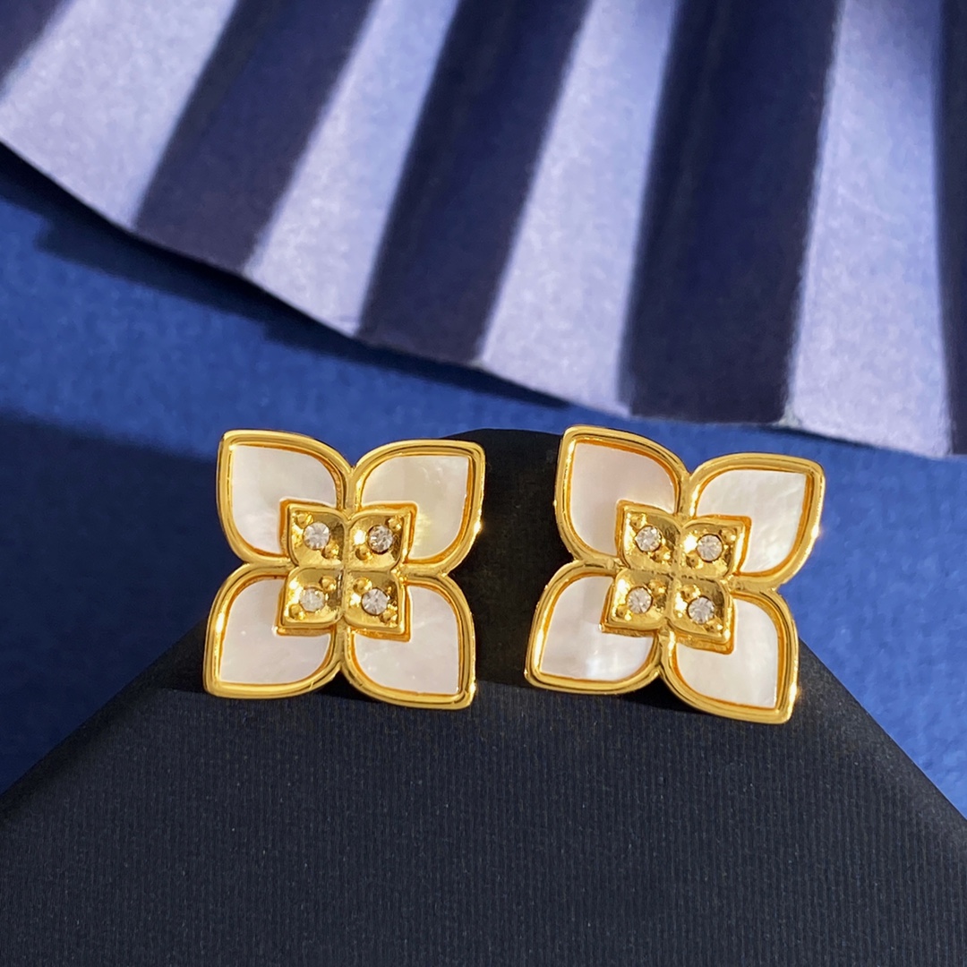 RC80 65 65Roberto Coin珂瑛 贝壳玛瑙镶钻四瓣花 四叶花耳钉 黄铜材料电镀18k黄金