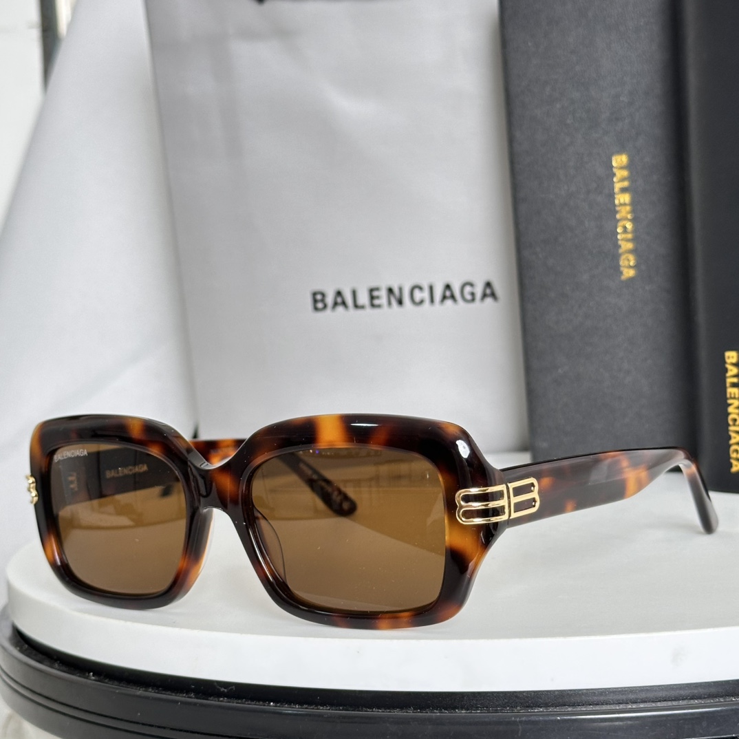  ‼️BALENCIAG*巴黎*世家⚜️⚜️⚜️MODEL：BB0465S ⚜️⚜️⚜️SIZE：56口