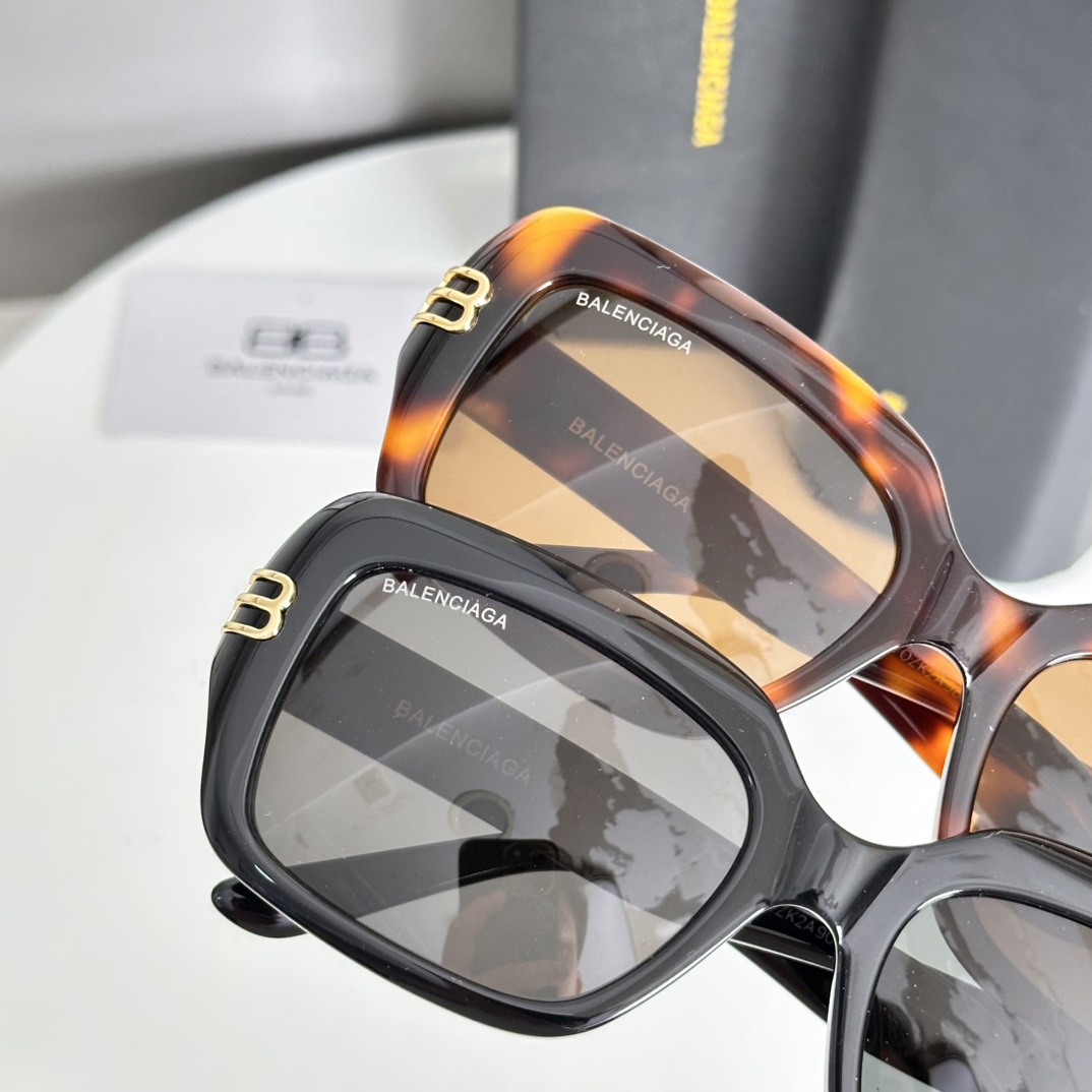  ‼️BALENCIAG*巴黎*世家⚜️⚜️⚜️MODEL：BB0465S ⚜️⚜️⚜️SIZE：56口