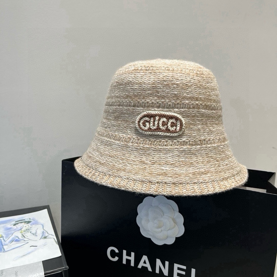 🆕

Gucci古奇新款毛毛混色渔夫帽，秋冬必备，百搭款，头围57cm