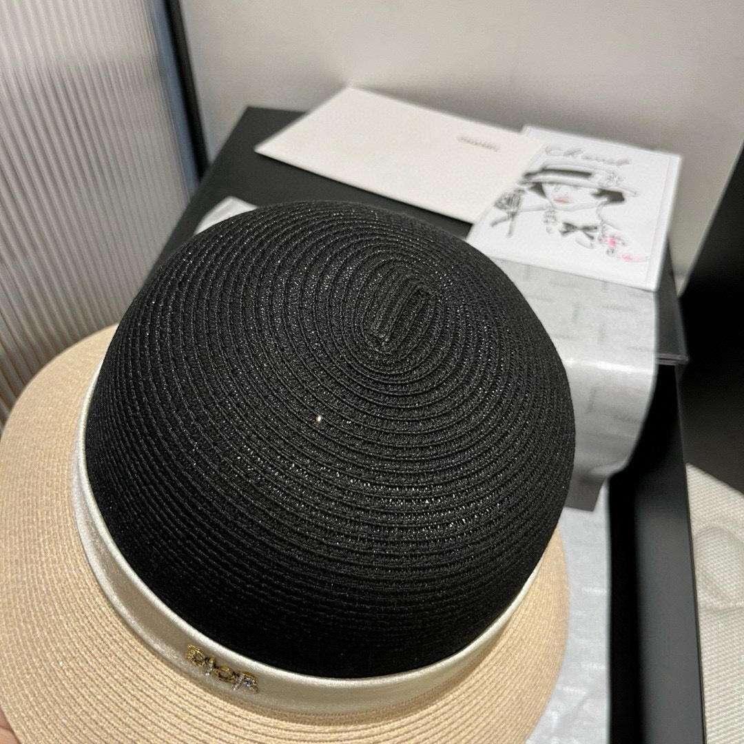 🆕

Dior迪奥新款礼帽，高级PP草，拼色盆帽，名媛风，头围57cm