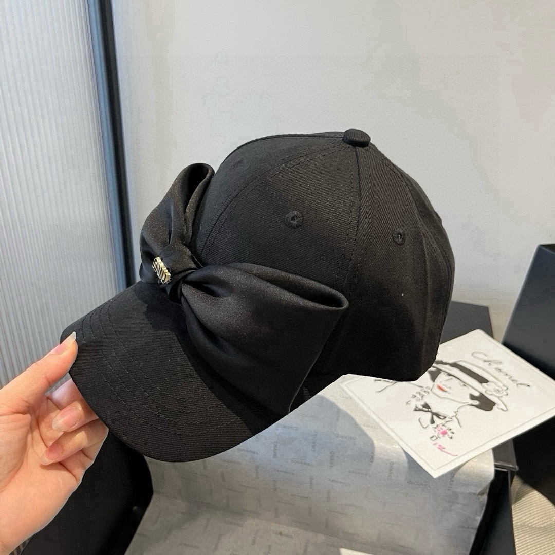 🆕

miumiu缪缪蝴蝶结鸭舌帽，高端定制，头围57cm
