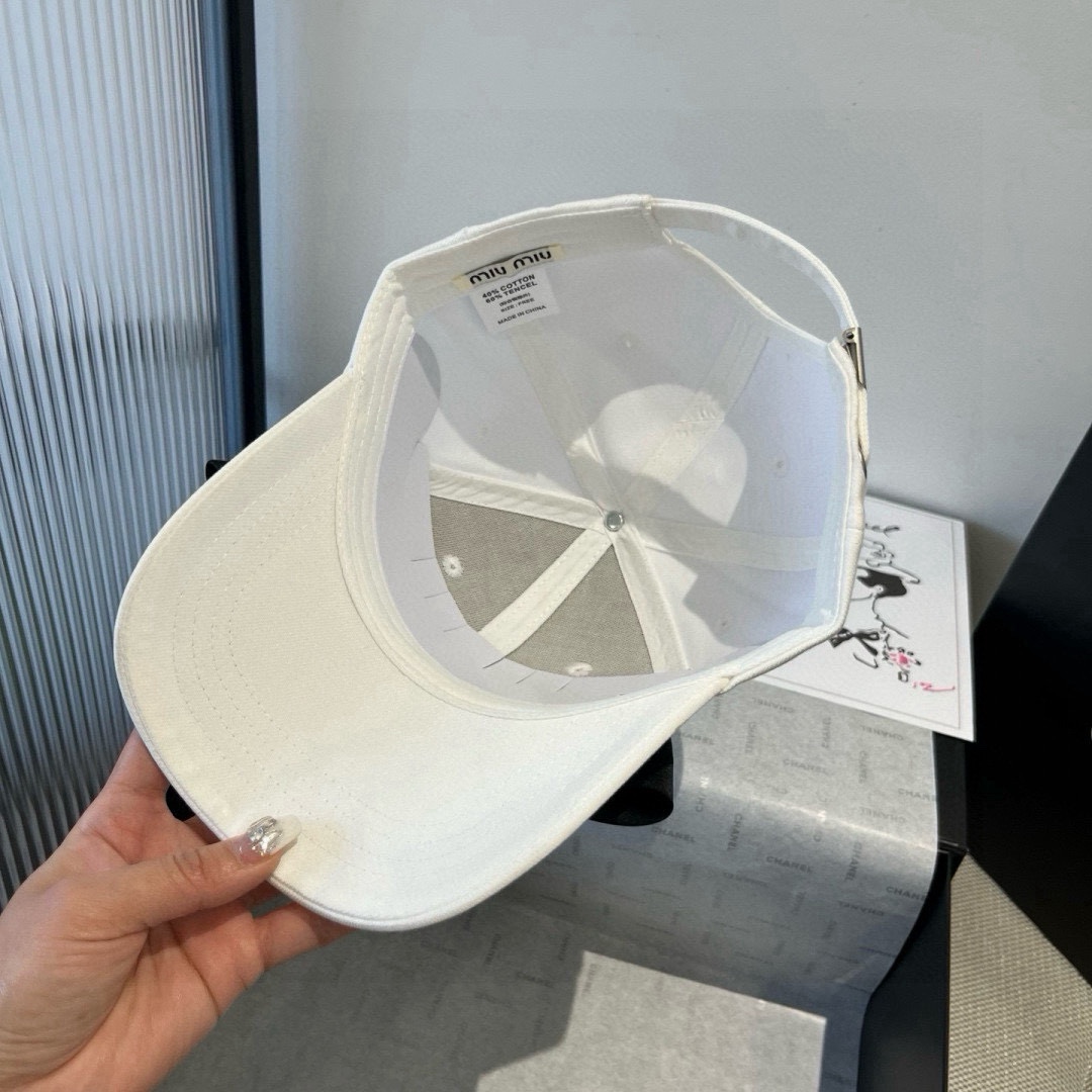 🆕

miumiu缪缪蝴蝶结鸭舌帽，高端定制，头围57cm