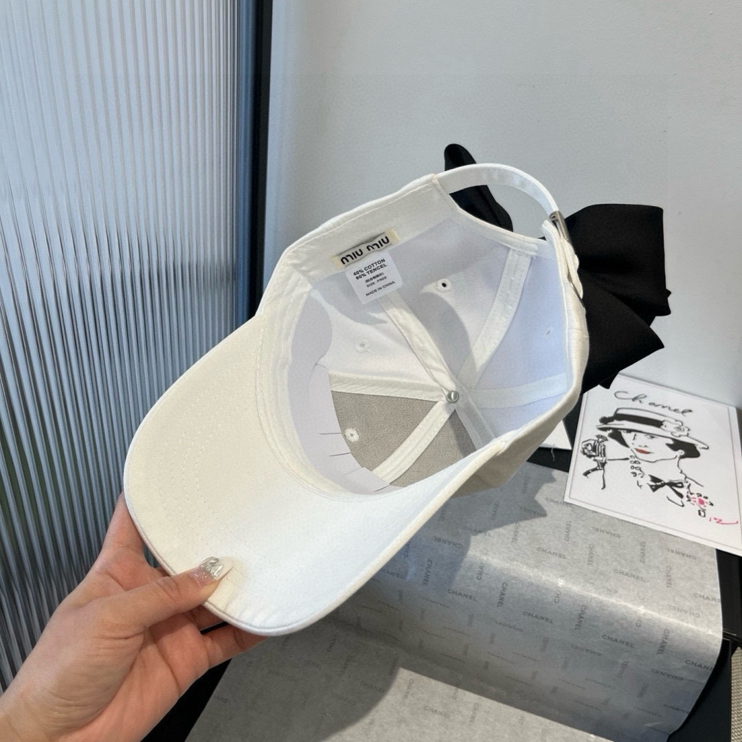 🆕

miumiu缪缪蝴蝶结鸭舌帽，高端定制，头围57cm