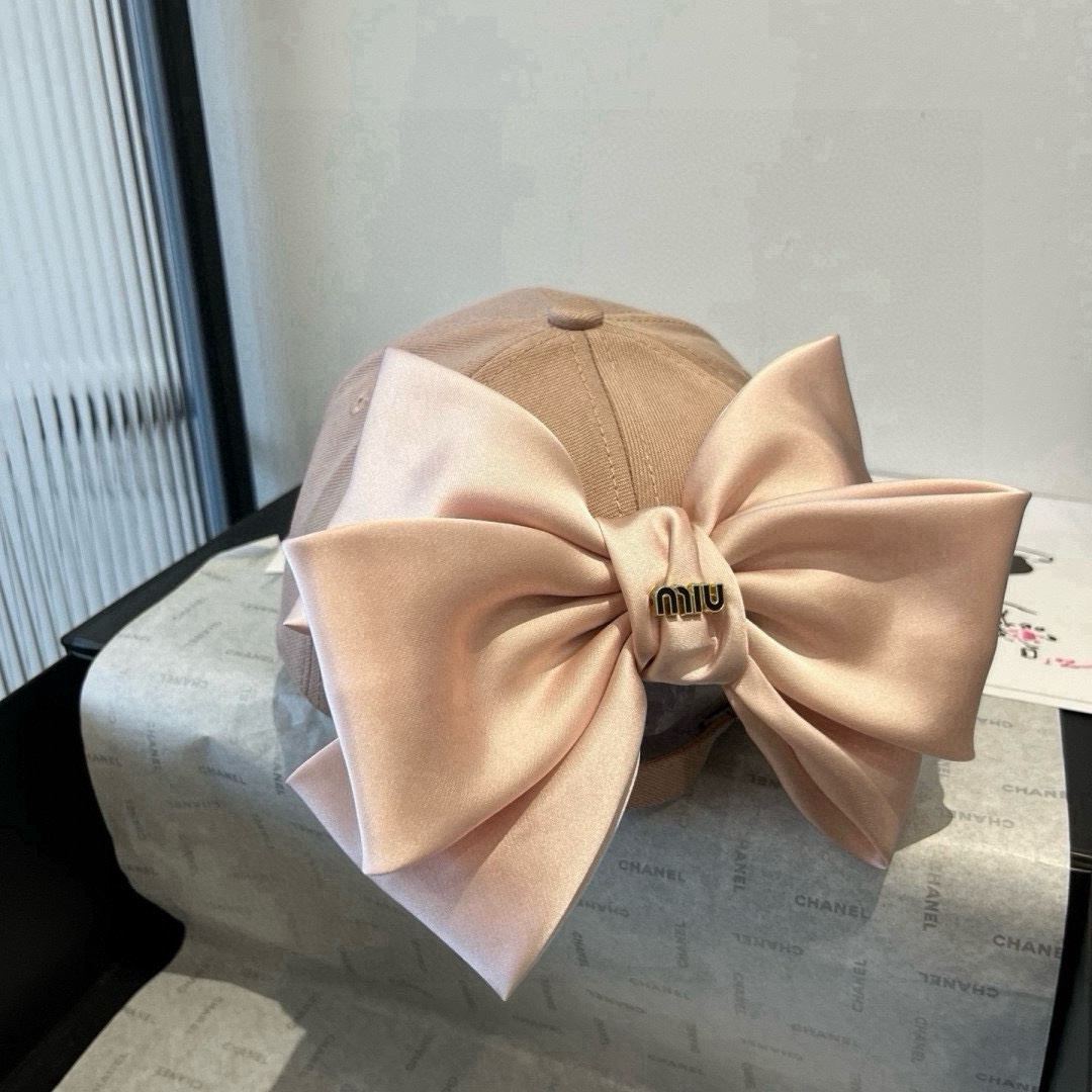 🆕

miumiu缪缪蝴蝶结鸭舌帽，高端定制，头围57cm