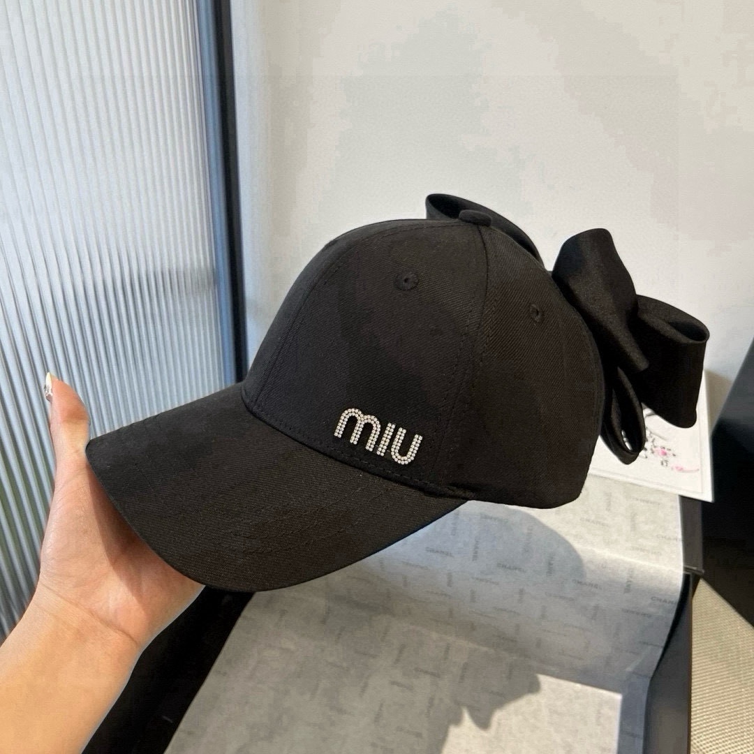 🆕

miumiu缪缪蝴蝶结鸭舌帽，高端定制，头围57cm
