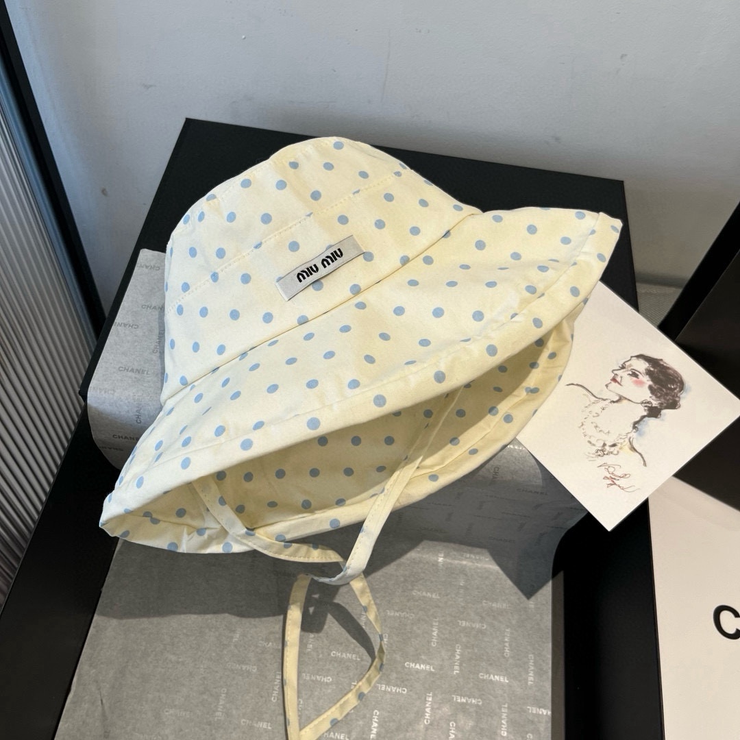 🆕

miumiu缪缪新款渔夫帽，遮阳帽，头围57cm