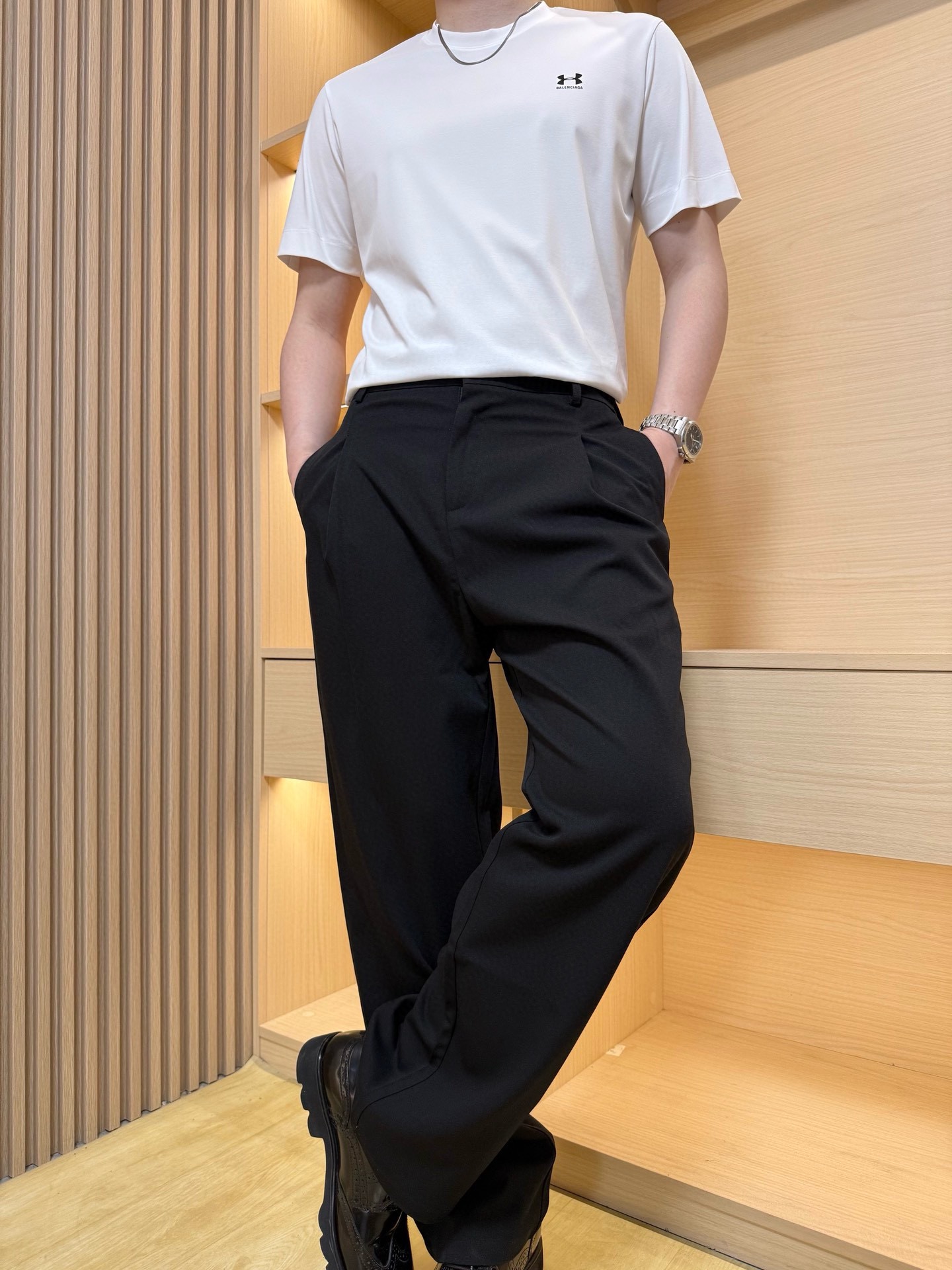 NO:502050,Balenciaga - 2025 spring and summer new style, fashionable and dynamic, novel skin texture, no sense of restraint. Code number 48-56 (with Hong Kong Lane Crawford gift box packaging), balenciaga, alexander wang19860909巴黎世家-2025春夏新款,时尚动感,肤感新颖材料,无任何束缚感.码数48-56（配香港连卡佛礼盒包装）,,balenciaga,alexander wang,Men's clothing