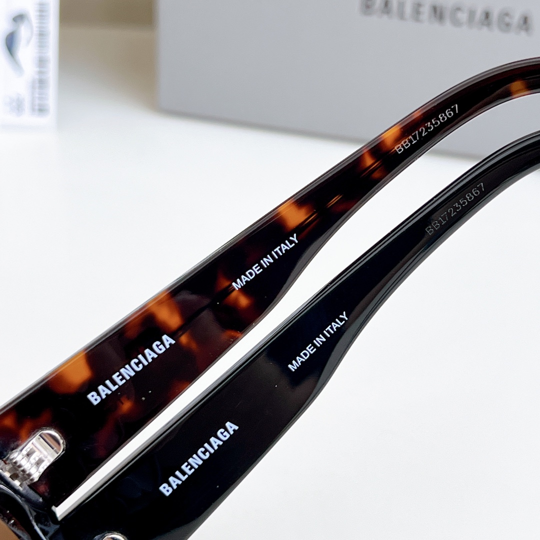  BALENCIAGA
MOD：BB0367
SIZE：60口17-145
🔝🔝