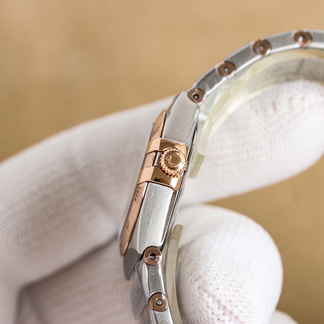 Luxury Omega Constellation 28mm Watch Review: Features, Design, and Performance - 图片 8