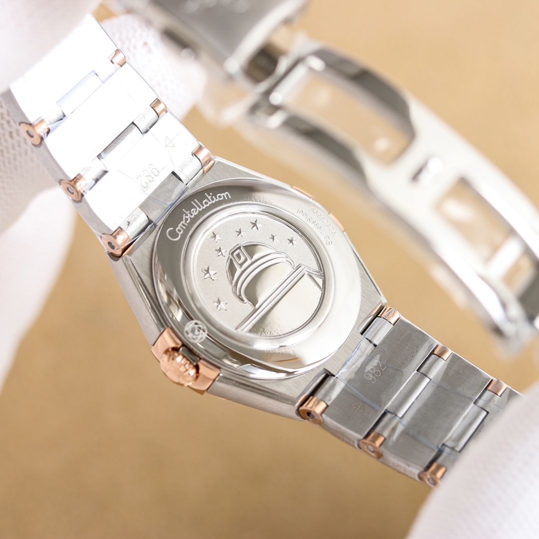 Luxury Omega Constellation 28mm Watch Review: Features, Design, and Performance - 图片 7