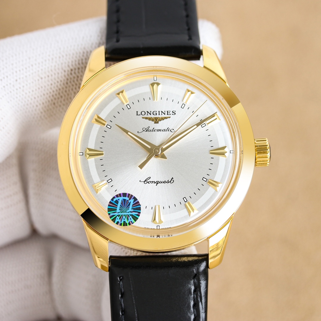NO:340291,White Gold [A brand-new Sina Qin] AF factory new work - Longines Conca three-pin series watch, glory is coming, the most cost-effective This watch is inspired by Longines Conca series launched in 1959. While retaining the needs of modern wear, it restores the design of the original 1959 watch to the greatest extent!  The retro zodiac style is obvious. As a classic replica watch series, it is simple and elegant and calm!  [Function synchronizes with the original], [Case] ​​The watch size 4010.8 is carefully developed, without missing any details, meticulously restores the unique elegant essence of the Concas series case, allowing the wearer to both hands and comfort during the wear process. The style and craftsmanship are synchronized with the authenticity. The design on the dial is as unique as the genuine one, and the naked eye cannot tell the male and female. The imported 9015 movement inside is equipped with better stability. The front and rear glass is made of sapphire glass, which improves wear resistance and durability while retaining the retro charm of the classic series. Paired with Italian cowhide, the wrist is more comfortable. The original folding button carves the classic Longines logo, which is low-key, luxurious and upscale, generous and rich, suitable for wearing in any occasion!  longines cowhide19860909白 金【全新浪琴爆款】 AF厂新作——浪琴康卡三针系列腕表,荣耀降临,最具性价比 这款腕表以浪琴1959年推出的康卡斯系列作品为设计灵感,在保留现代佩戴需求的同时,最大程度上还原了1959年原款腕表的设计！复古生肖风格明显.作为经典复刻系列表款,简约优雅尽显从容气度！【功能与原版同步】,【表壳】腕表尺寸4010.8用心研发,不放过任何细节,一丝不苟的还原康卡斯系列表壳独特的优雅精髓,让佩戴者在佩戴过程中既贴手,且舒适. 版型和工艺均同步正品.操表盘上的设计同正品如出一格,肉眼无法辨雌雄.其内部搭载的进口9015机芯,稳定性更佳.前后玻璃采用蓝宝石玻璃,提升耐磨耐用性的同时,保留了经典系列的复古韵味.搭配意大利牛皮让手腕更贴合舒适,原装折叠扣雕刻浪琴经典标志,低调奢华上档次,大方富有,适用于任何场合佩戴！,,longines,cowhide,Watch