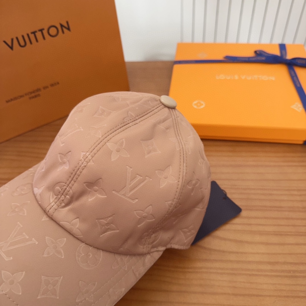 

LV路易威登棒球帽  轻盈透气。完美版型，独家实物拍摄，男女适用