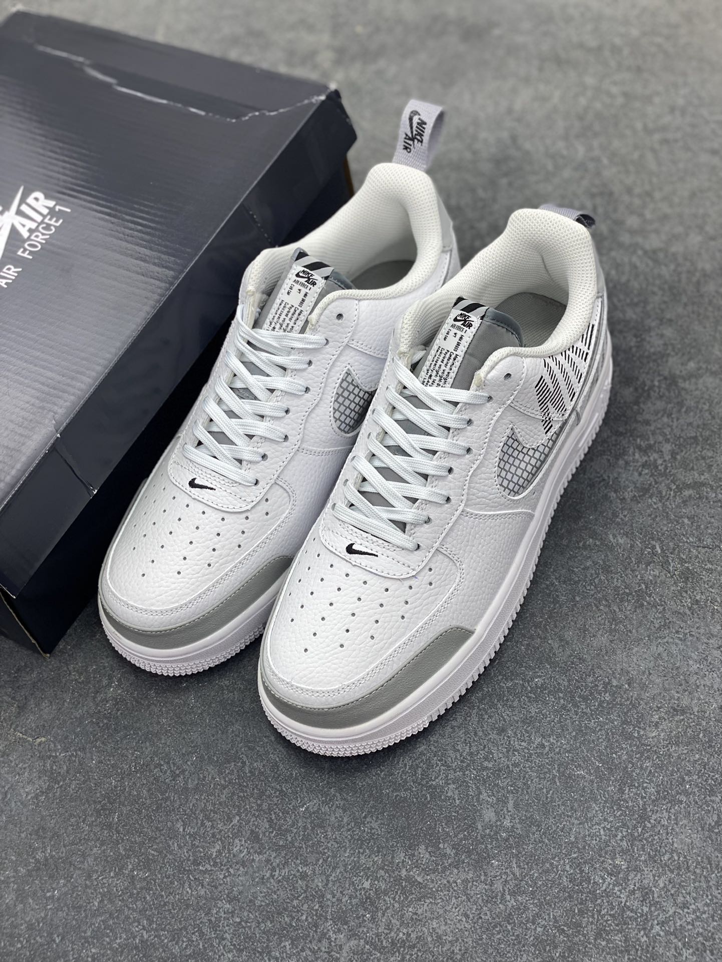 图片[8]-福利特价 Nike Air Force 1 3M字母印花 空军一号低帮百搭休闲板鞋 内嵌式Air Sole气垫缓震系统 横跨复古与现代的外型结合 造就出风靡全球三十多年。 货号：BQ4421-100 尺码：36 36.5 37.5 38 38.5 39 40 40.5 41 42 42.5 43 44 45-选品中心