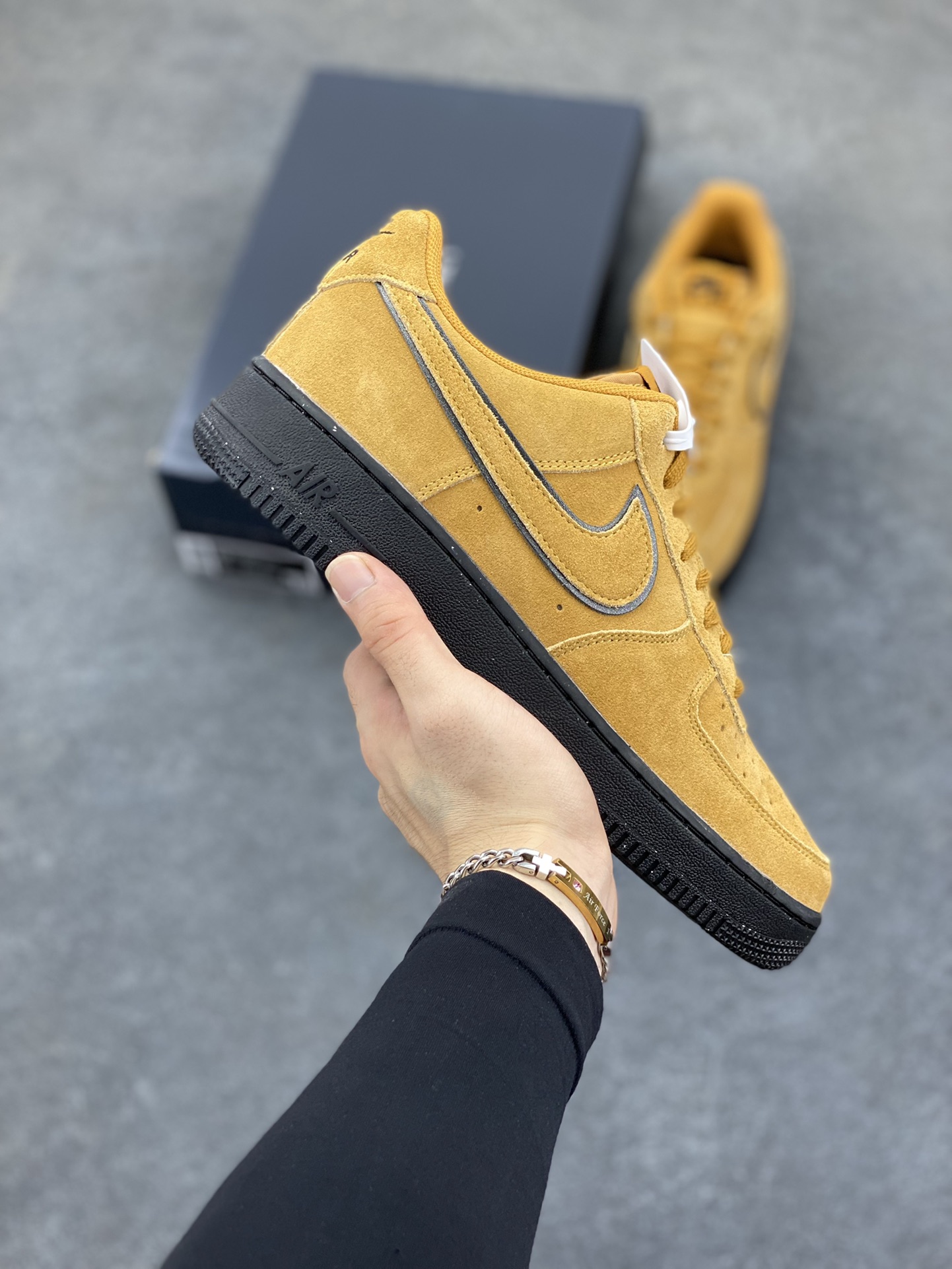 Nike Air Force 1 Low 军械黄 原楦头原纸板 打造纯正空军版型 专注外贸渠道 全掌内置蜂窝气垫 原盒配件 原厂中底钢印、拉帮完美 货号:HQ1966-700 尺码:36 36.5 37.5 38 38.5 39 40 40.5 41 42 42.5 43 44 44.5 45-选品中心