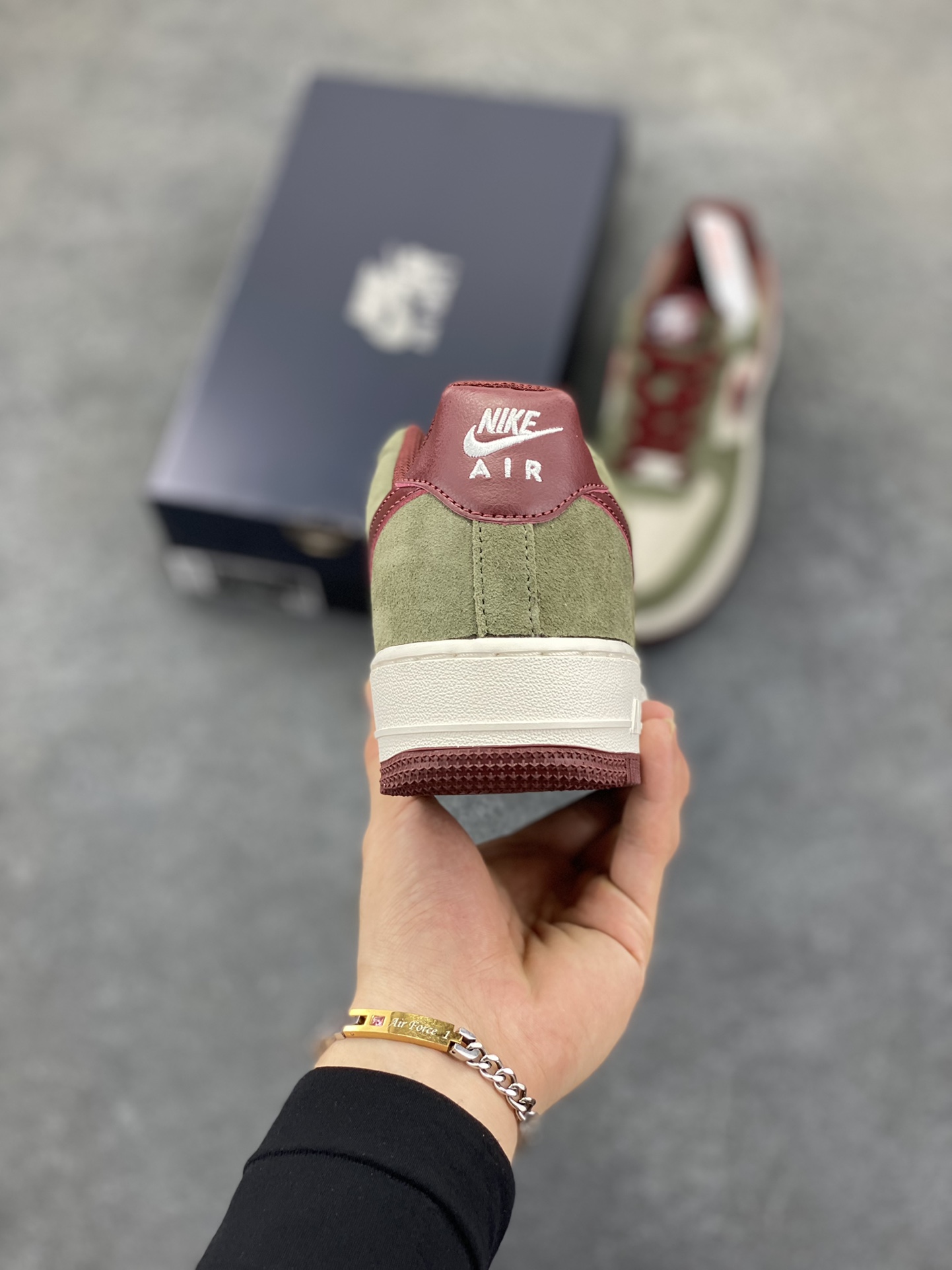 图片[4]-Nike Air Force 1 Low 巧克力棕 原楦头原纸板 打造纯正空军版型 专注外贸渠道 全掌内置蜂窝气垫 原盒配件 原厂中底钢印、拉帮完美 货号：FQ8714-302 尺码：36 36.5 37.5 38 38.5 39 40 40.5 41 42 42.5 43 44 44.5 45-选品中心