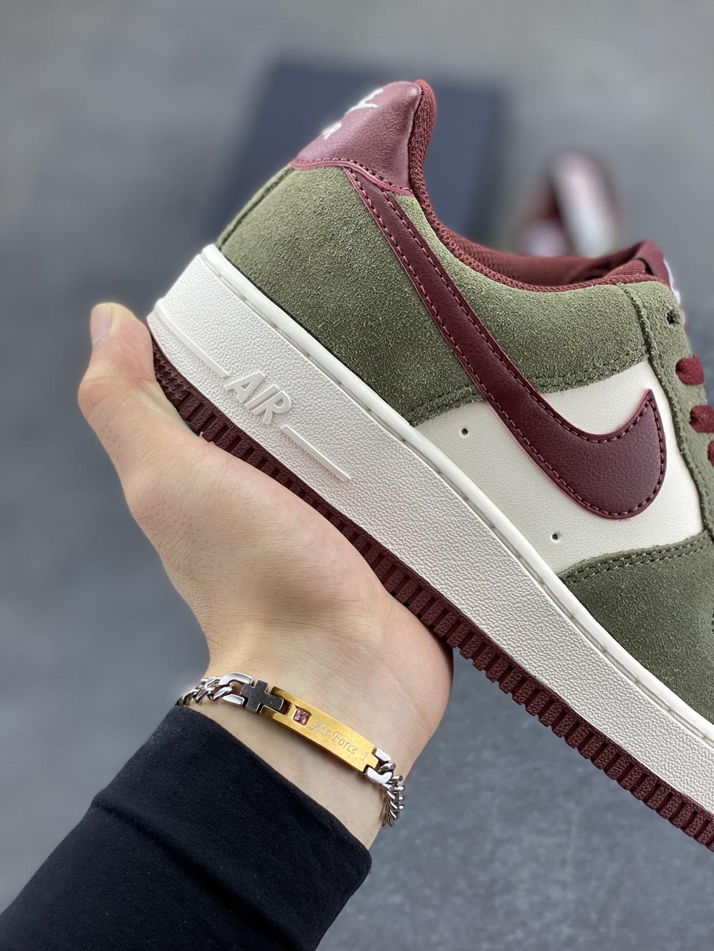 图片[6]-Nike Air Force 1 Low 巧克力棕 原楦头原纸板 打造纯正空军版型 专注外贸渠道 全掌内置蜂窝气垫 原盒配件 原厂中底钢印、拉帮完美 货号：FQ8714-302 尺码：36 36.5 37.5 38 38.5 39 40 40.5 41 42 42.5 43 44 44.5 45-选品中心