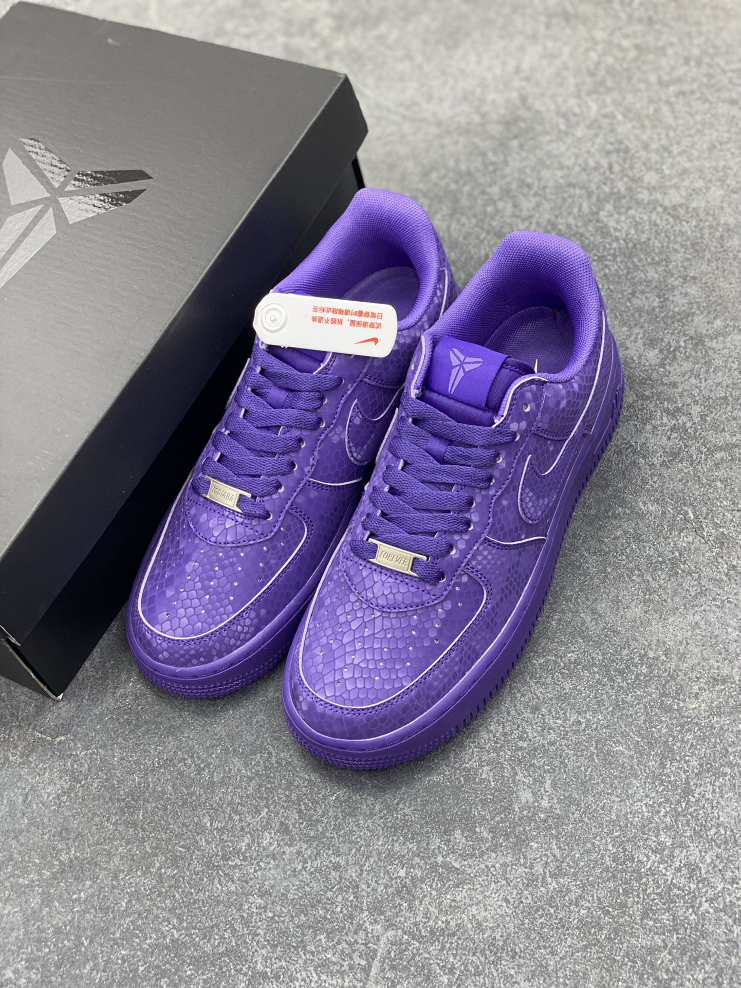 图片[8]-Nike Air Force 1 Low 科比 空军一号低帮运动休闲板鞋 原楦头原纸板 打造纯正空军版型 专注外贸渠道 全掌内置蜂窝气垫 原盒配件 原厂中底钢印、拉帮完美 货号：IB0018-500 尺码：36 36.5 37.5 38 38.5 39 40 40.5 41 42 42.5 43 44 44.5 45-选品中心