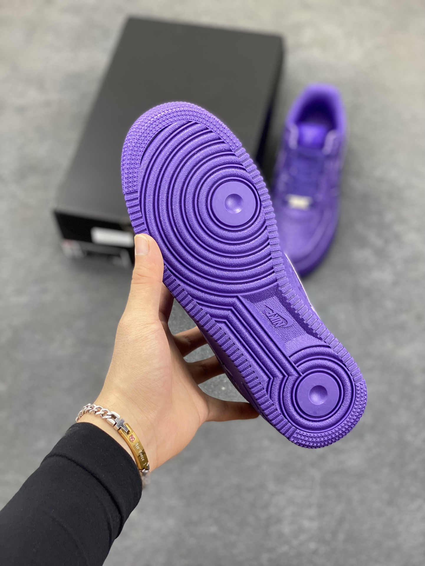 图片[5]-Nike Air Force 1 Low 科比 空军一号低帮运动休闲板鞋 原楦头原纸板 打造纯正空军版型 专注外贸渠道 全掌内置蜂窝气垫 原盒配件 原厂中底钢印、拉帮完美 货号：IB0018-500 尺码：36 36.5 37.5 38 38.5 39 40 40.5 41 42 42.5 43 44 44.5 45-选品中心