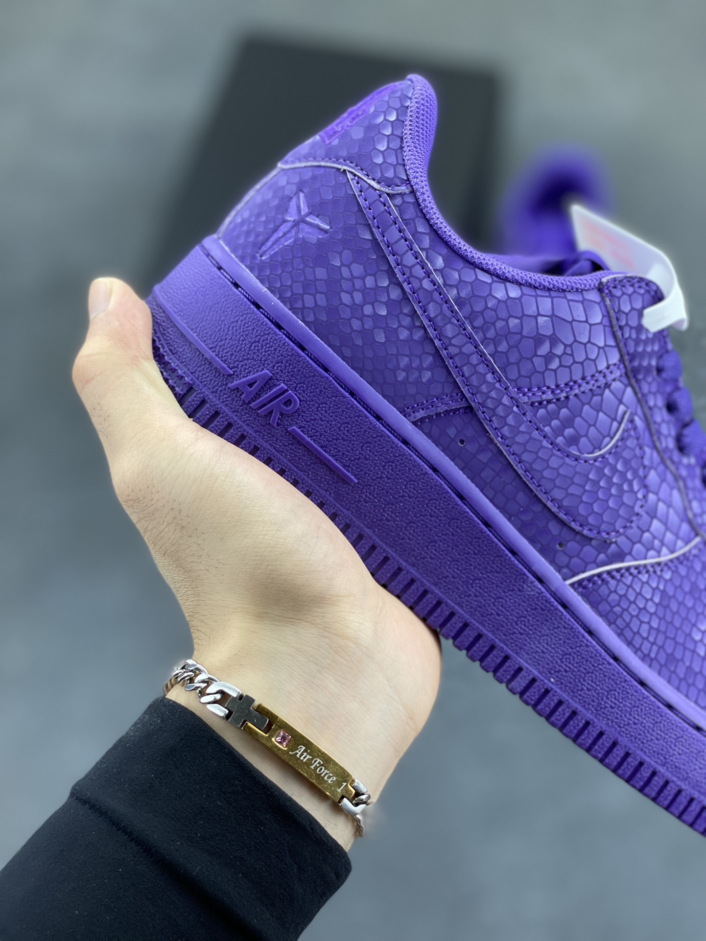 图片[6]-Nike Air Force 1 Low 科比 空军一号低帮运动休闲板鞋 原楦头原纸板 打造纯正空军版型 专注外贸渠道 全掌内置蜂窝气垫 原盒配件 原厂中底钢印、拉帮完美 货号：IB0018-500 尺码：36 36.5 37.5 38 38.5 39 40 40.5 41 42 42.5 43 44 44.5 45-选品中心