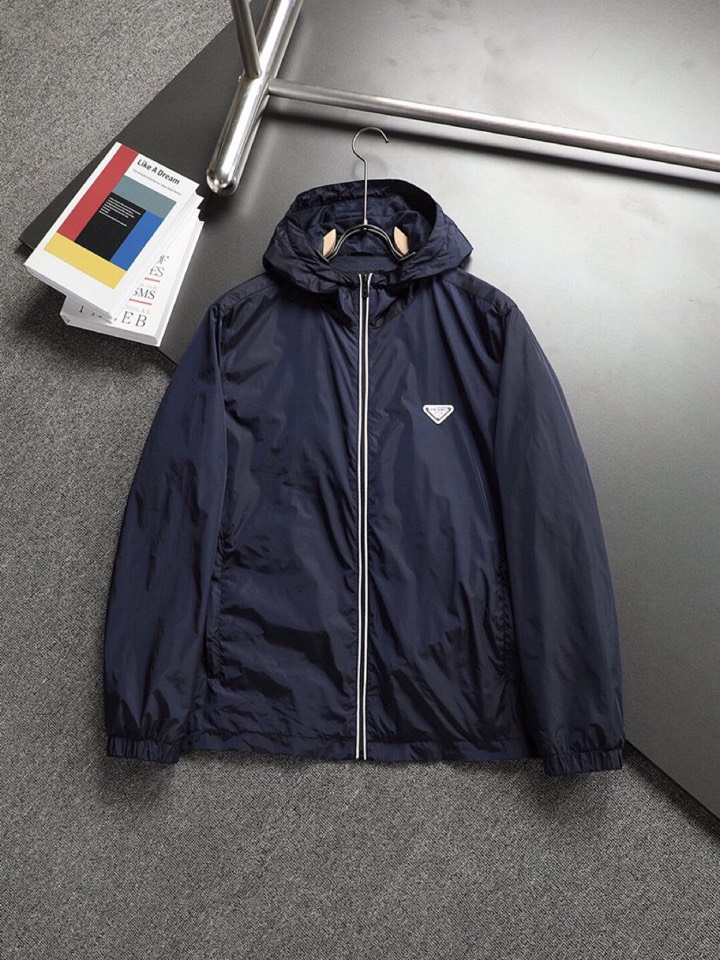 “Prada 2025 Men’s Hood Jacket: High-Quality Fabric, Comfortable Design, Brand-Element Concept, Professional Substitute Level” - 图片 3