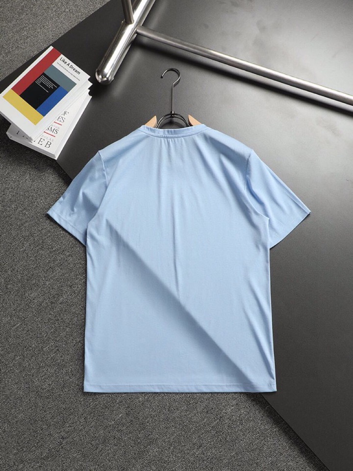 Title: P576 Briño T-shirt: High-Quality, Stylish, Custom Design Summary: High-quality, silky Briño t-shirt with classic logo, available in M-XXXL sizes and - 图片 9