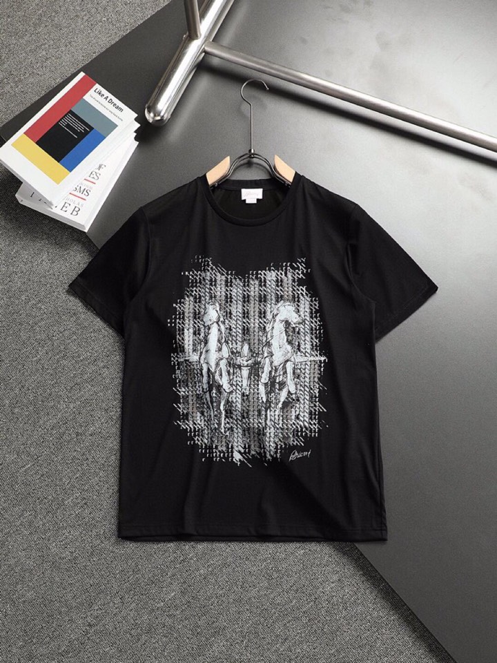 Title: P576 Briño T-shirt: High-Quality, Stylish, Custom Design Summary: High-quality, silky Briño t-shirt with classic logo, available in M-XXXL sizes and - 图片 2
