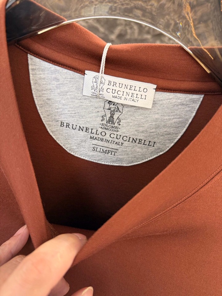 “New Men’s Cotton T-shirts by Brunello Cucinelli for Autumn & Winter 2025: Luxurious, High-Quality, and Stylish” - 图片 3