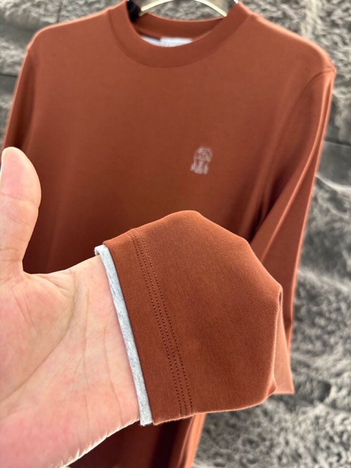 “New Men’s Cotton T-shirts by Brunello Cucinelli for Autumn & Winter 2025: Luxurious, High-Quality, and Stylish” - 图片 7