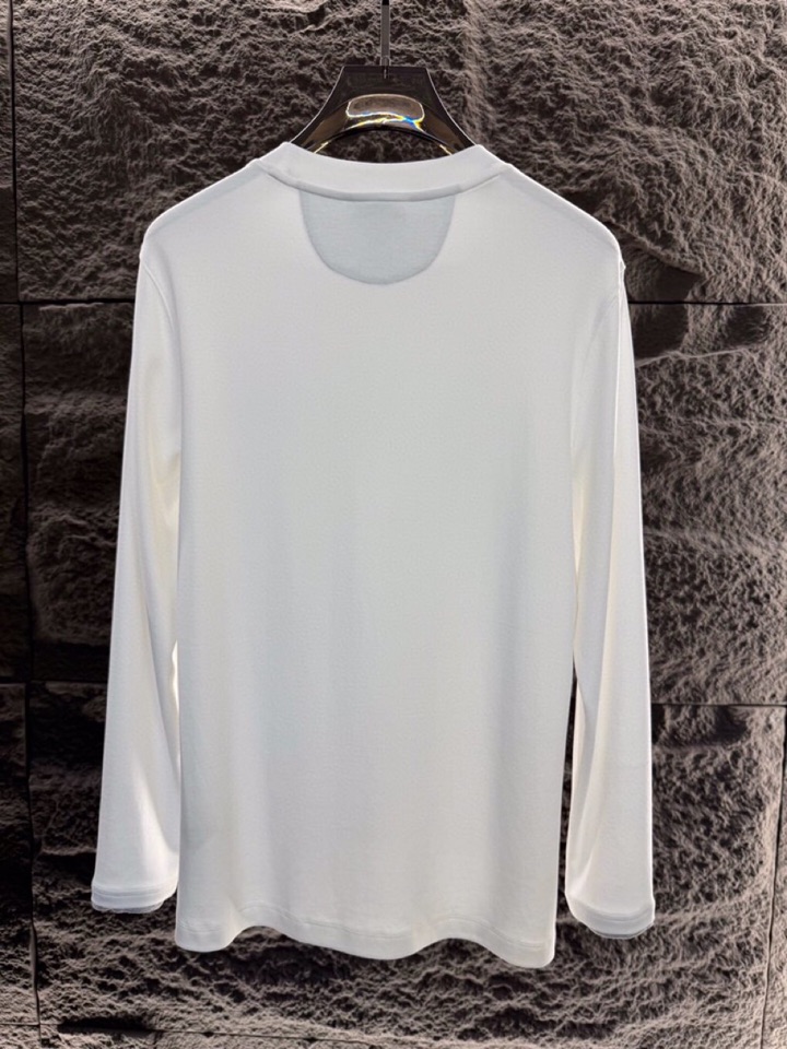 “2025 Men’s Cotton T-shirts by Brunello Cucinelli: Luxurious, Low-Key, and Fashionable Styles for Autumn and Winter” - 图片 9
