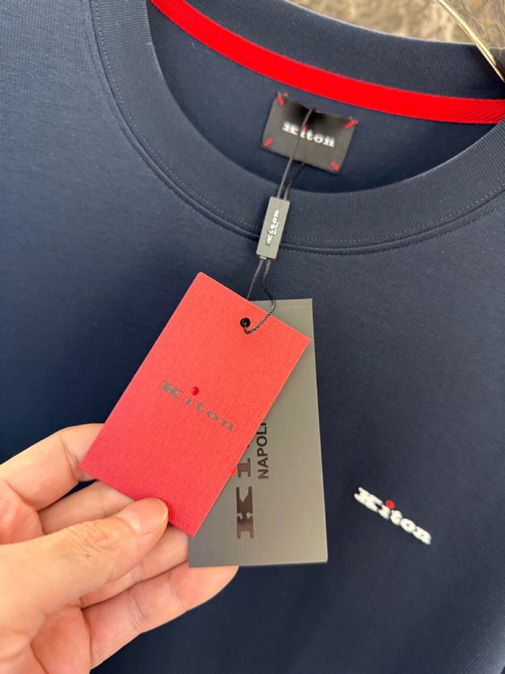 Luxurious Men’s Cotton Round T-Shirts in Classic Colors for Fall and Winter | Kiton Chilton 2025s - 图片 3