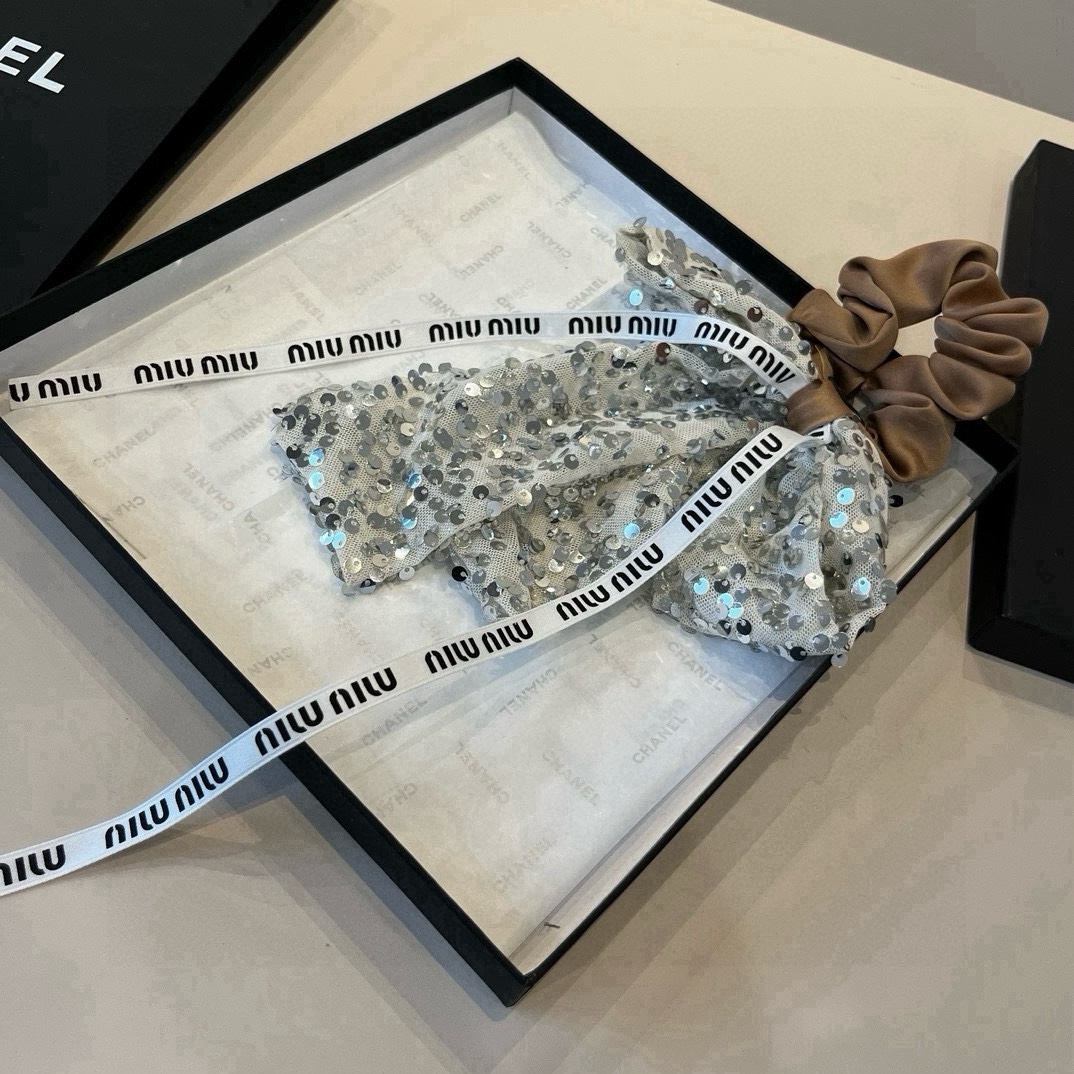 🆕

缪缪miumiu蝴蝶结发圈