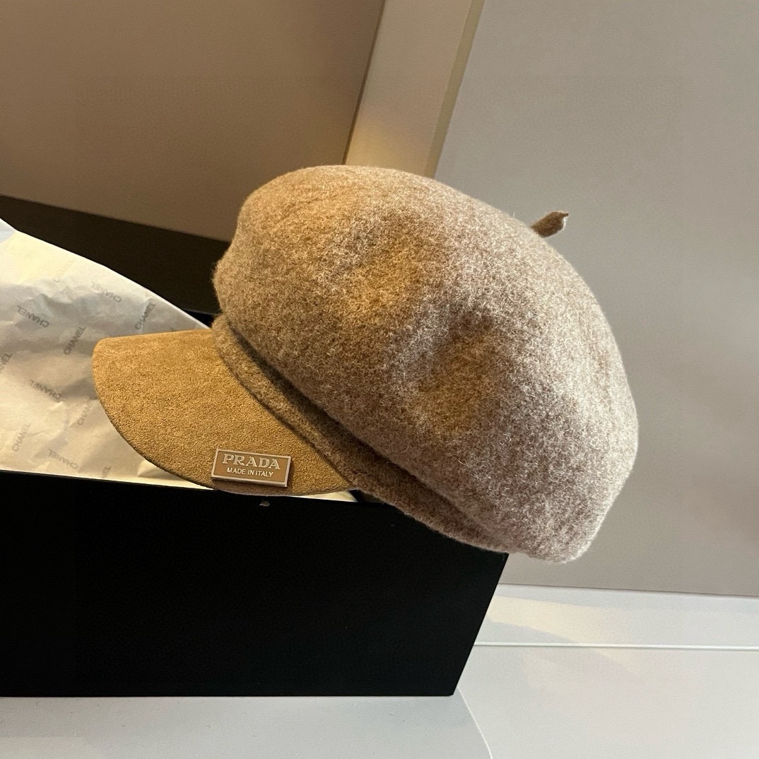 🆕

Prada普拉达新款鸭舌画家帽，百分百羊毛🦙%面料头围57cm
