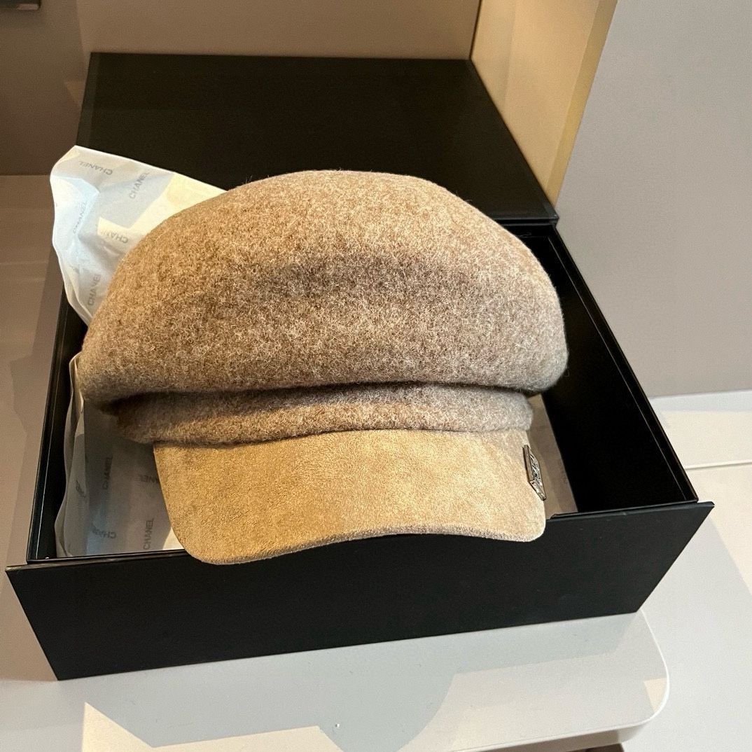 🆕

Prada普拉达新款鸭舌画家帽，百分百羊毛🦙%面料头围57cm