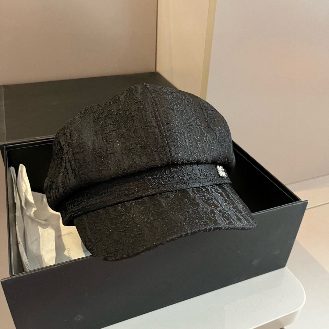 🆕

Dior迪奥新款春秋画家八角帽，军帽头围57cm